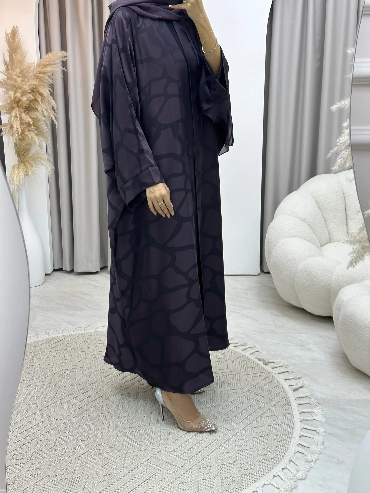 C Marble Geometric Bisht Purple Abaya - Image 10