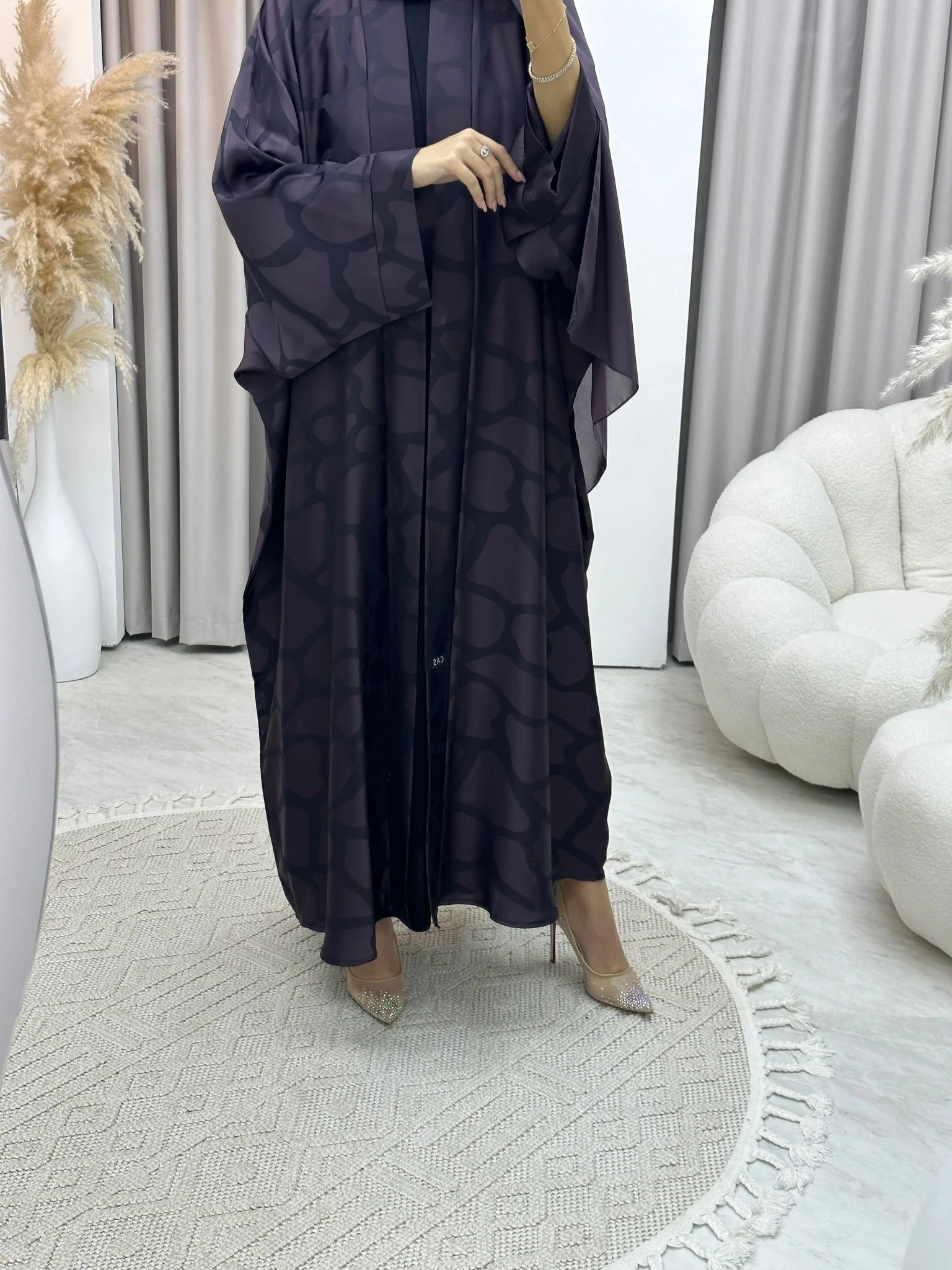 C Marble Geometric Bisht Purple Abaya - Image 5