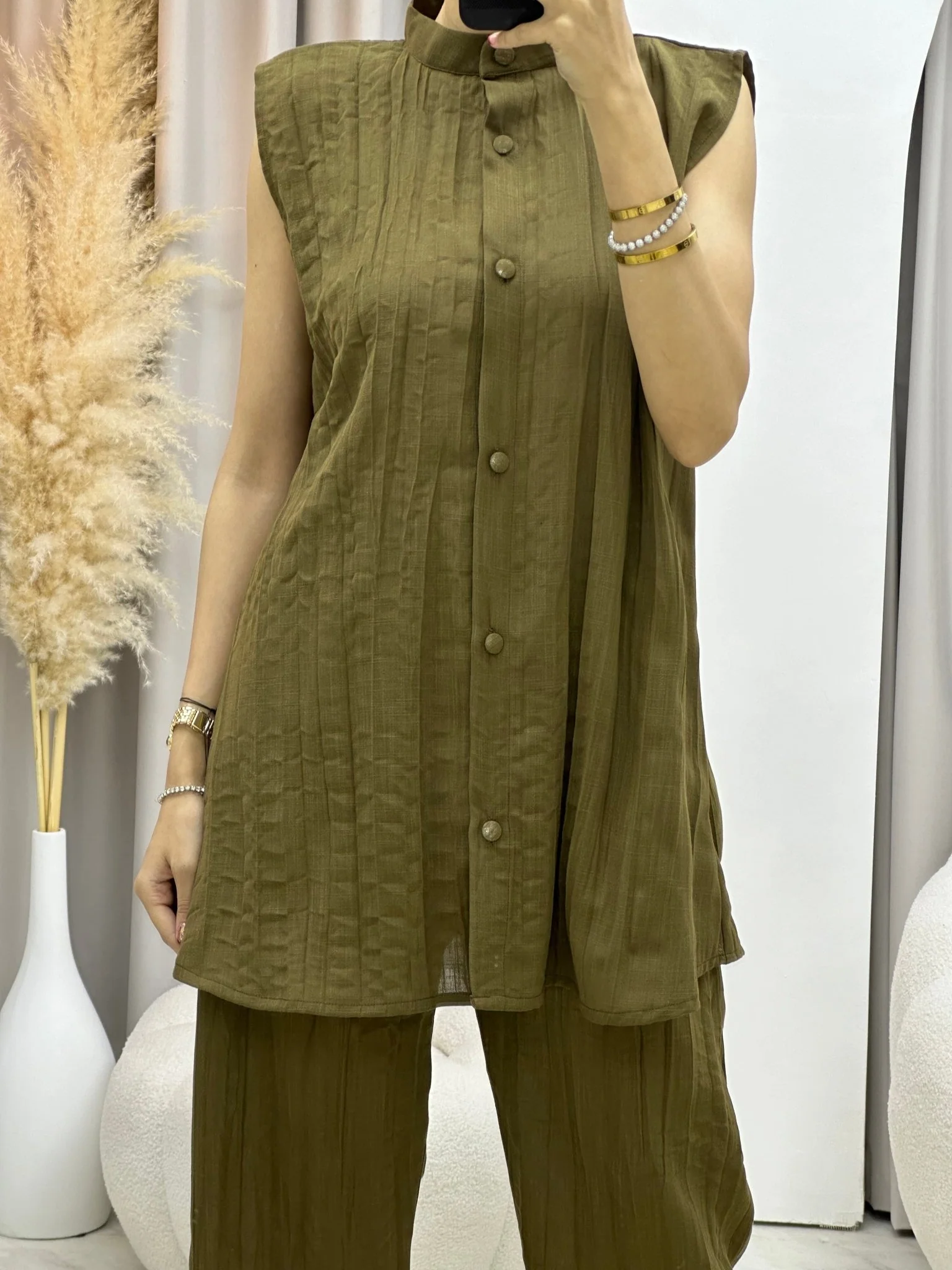 C 0008-03 Olive Green Summer Pleated Linen Travel Set - Image 3