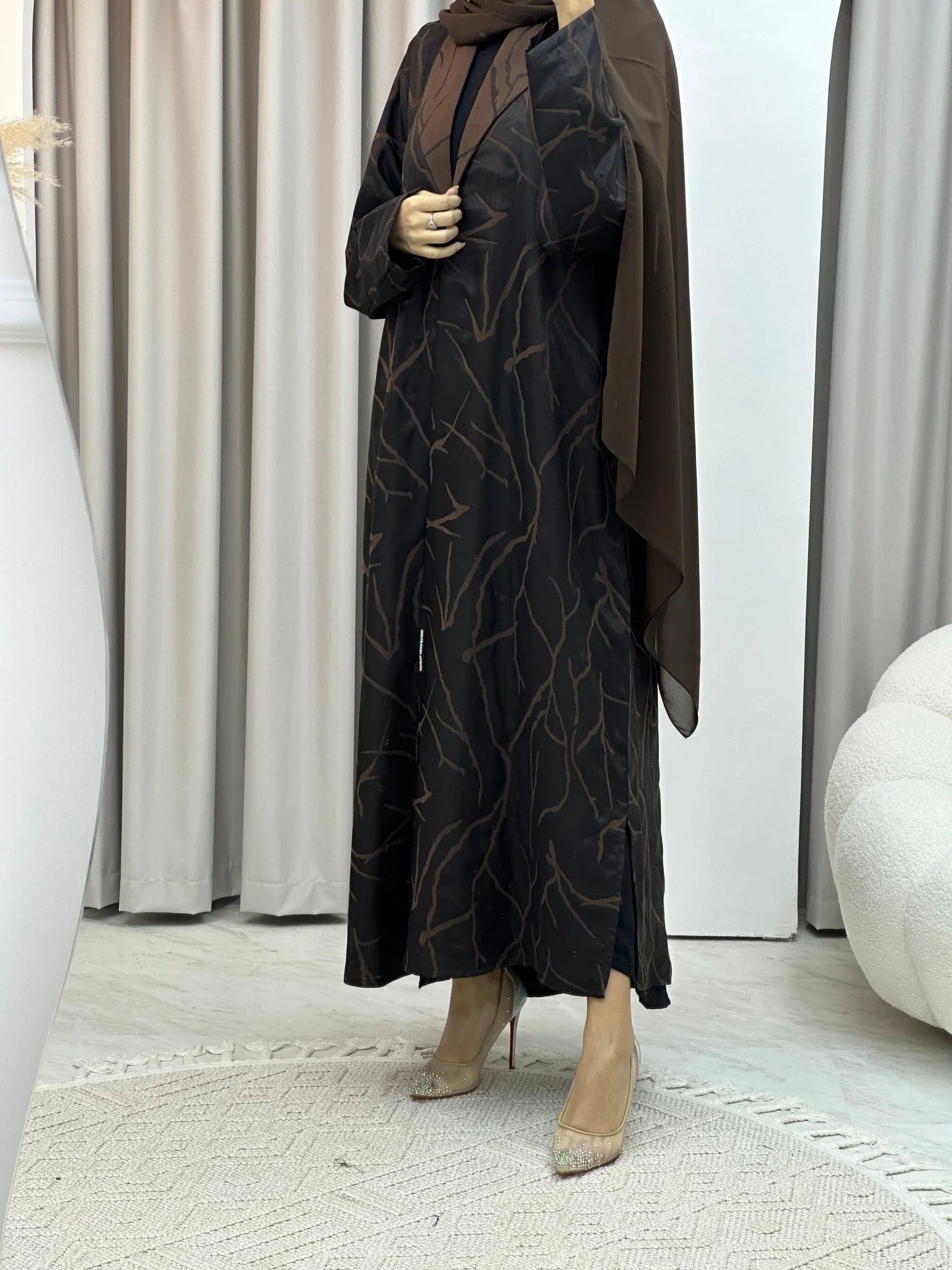 C Paint Stroke Winter Brown Coat Abaya - Image 4