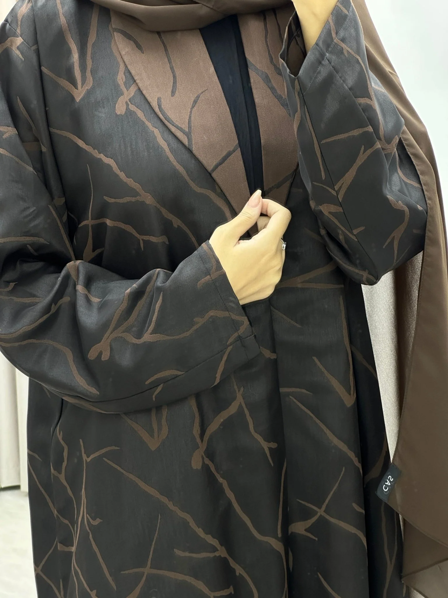 C Paint Stroke Winter Brown Coat Abaya - Image 8