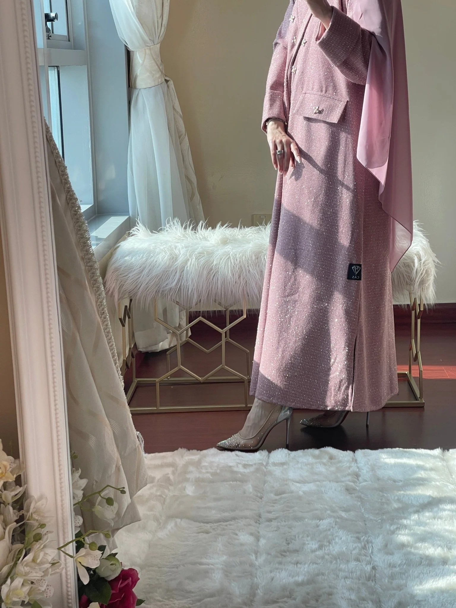 C-Pink-Gold-Tweed-Abaya - Image 9