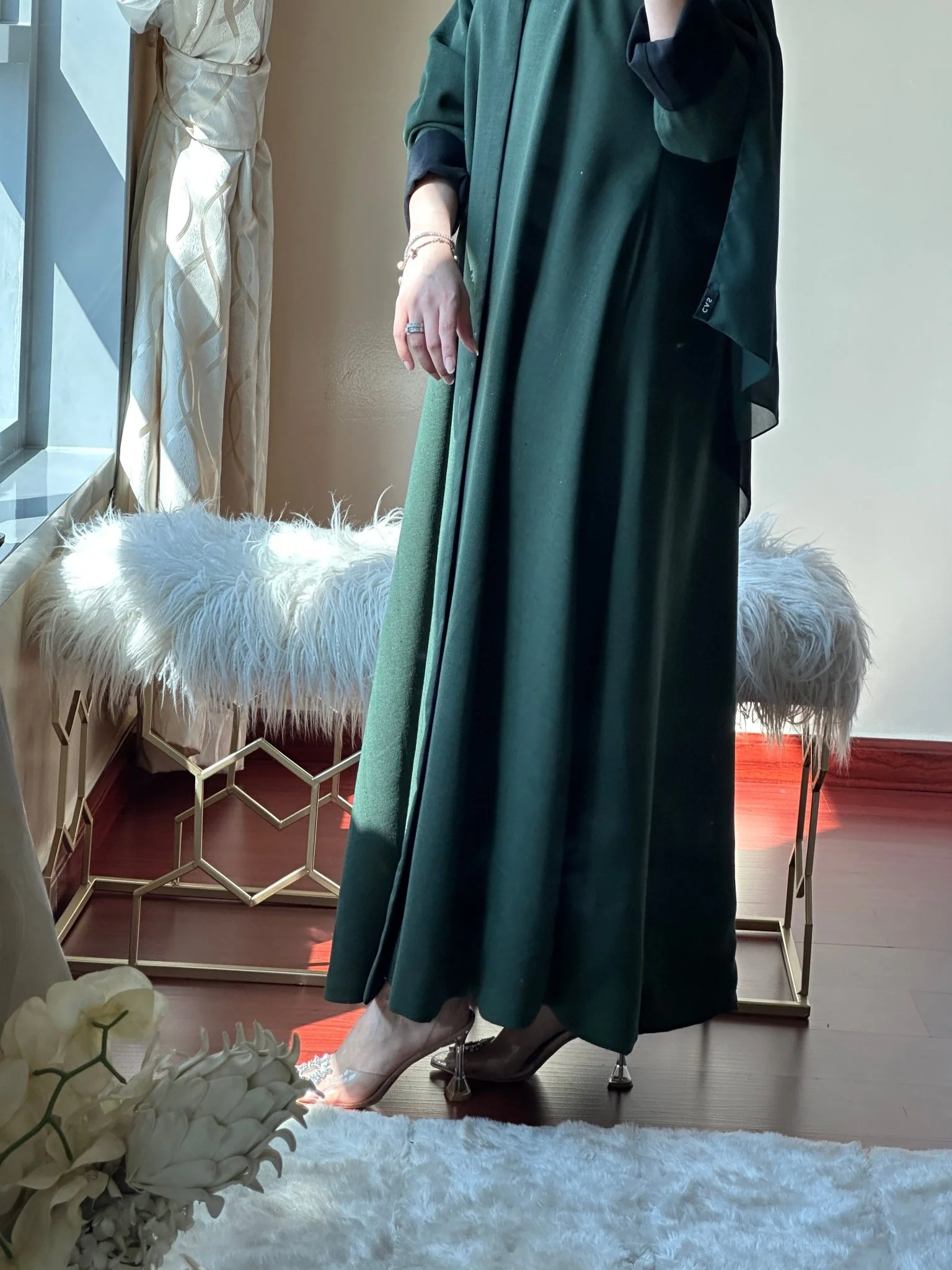 C-Reversible-Black-Green-Linen-Abaya - Image 8