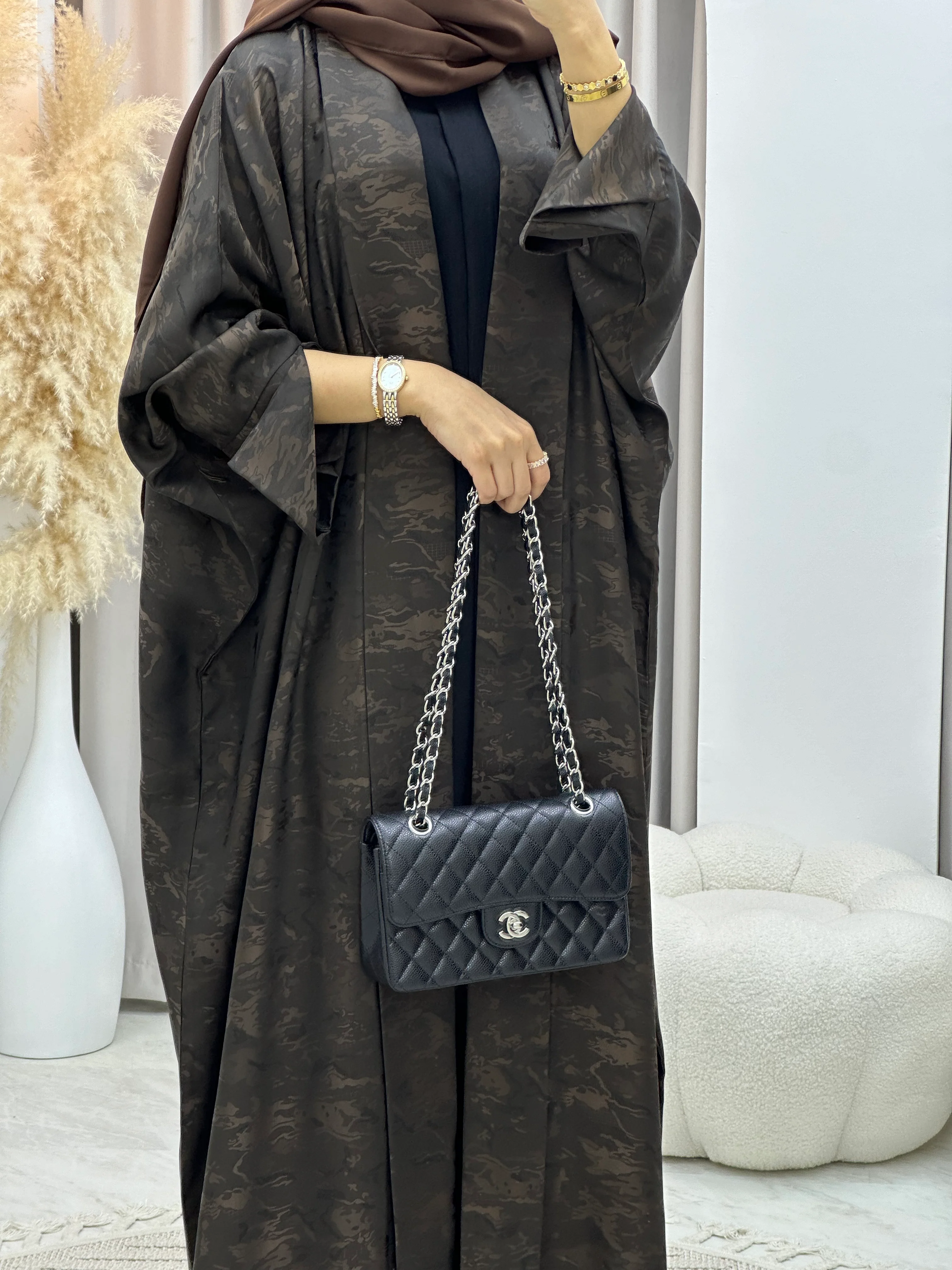 C RTW 0158-04 Brown Camo Bisht Abaya