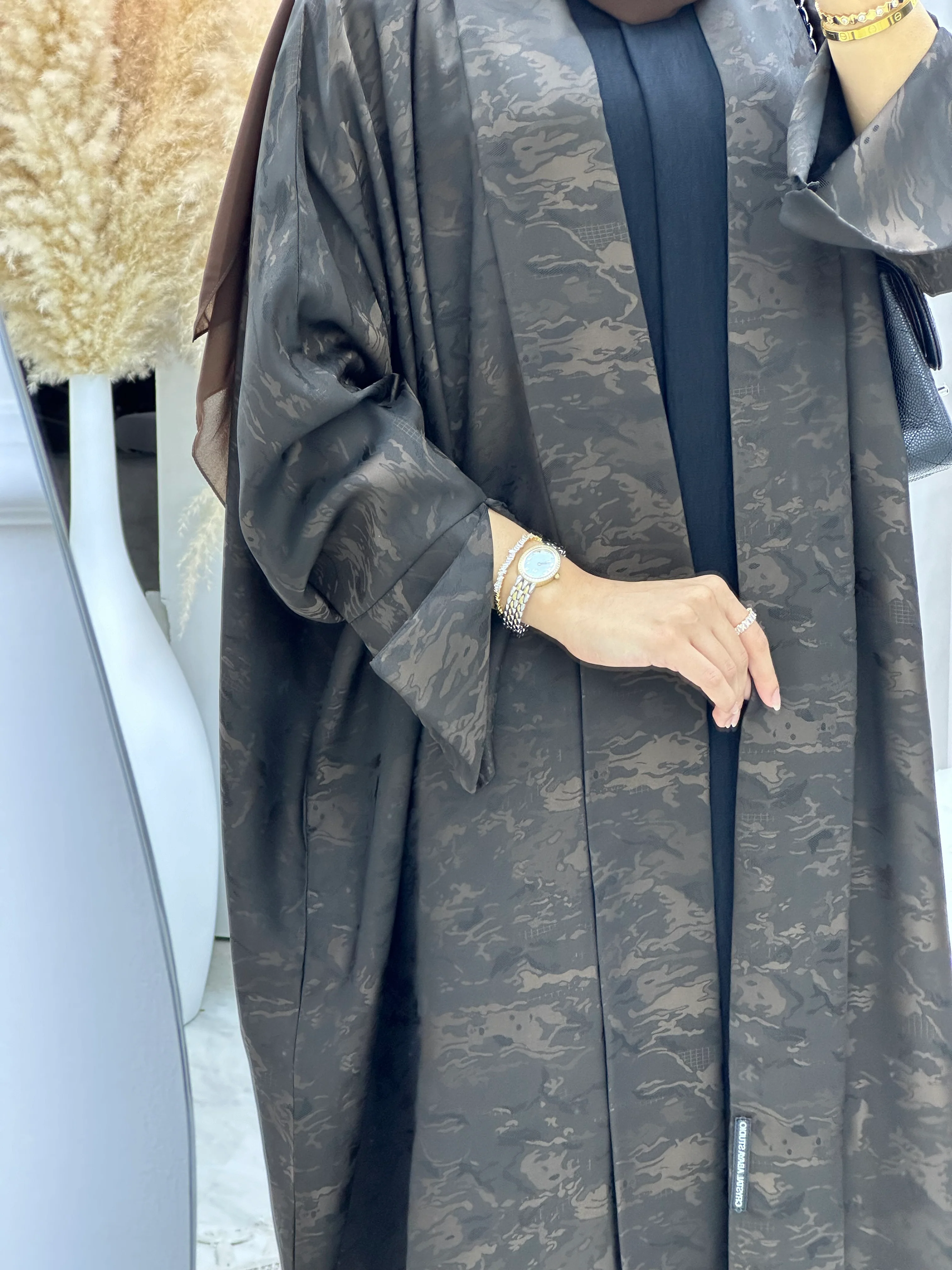 C RTW 0158-04 Brown Camo Bisht Abaya - Image 2