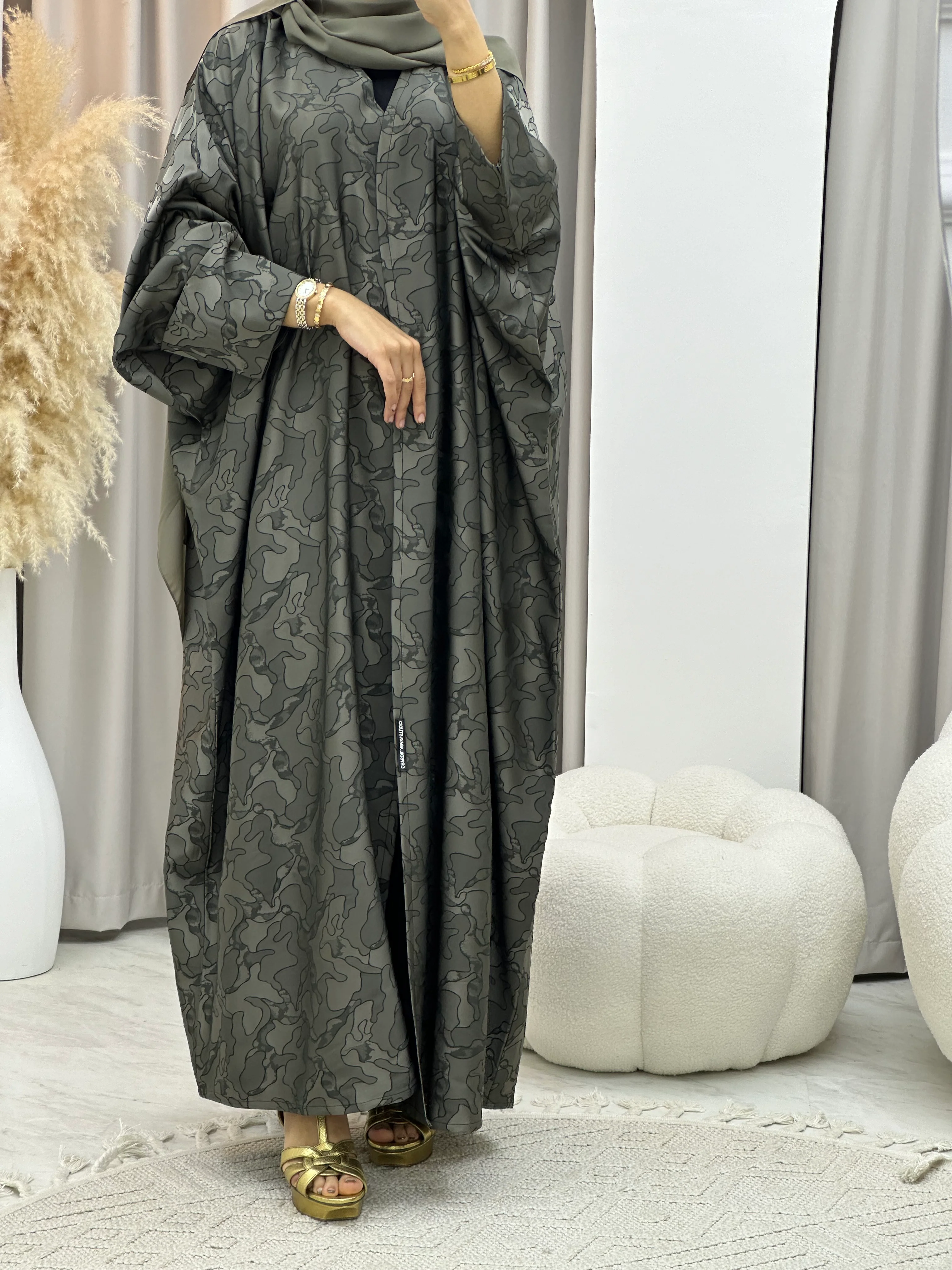 C RTW 0159-02 Army Camo Bisht Abaya - Image 7