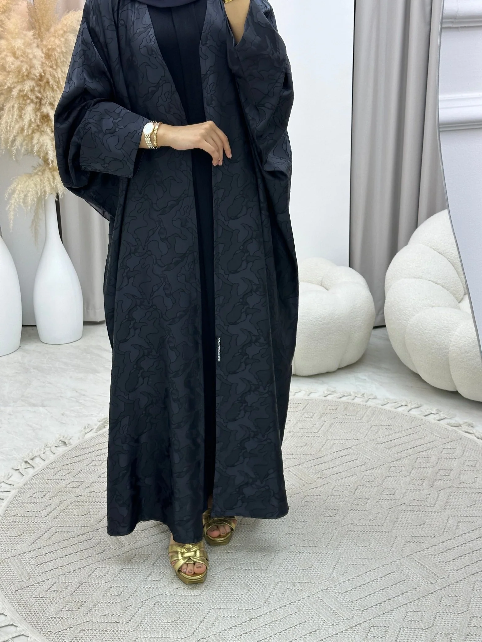 C 0159-03 Dark Grey Camo Bisht Abaya - Image 7