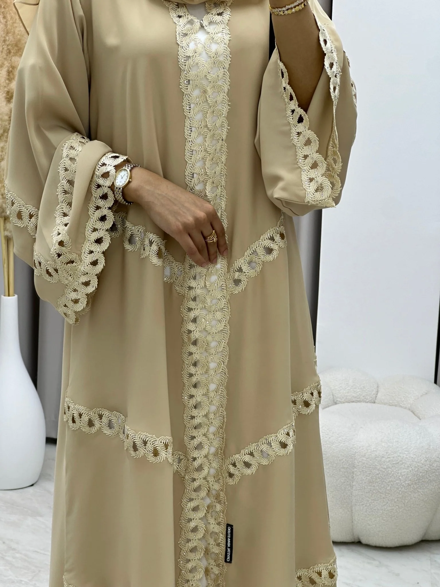 C 0195 Cream Lace Abaya - Image 2