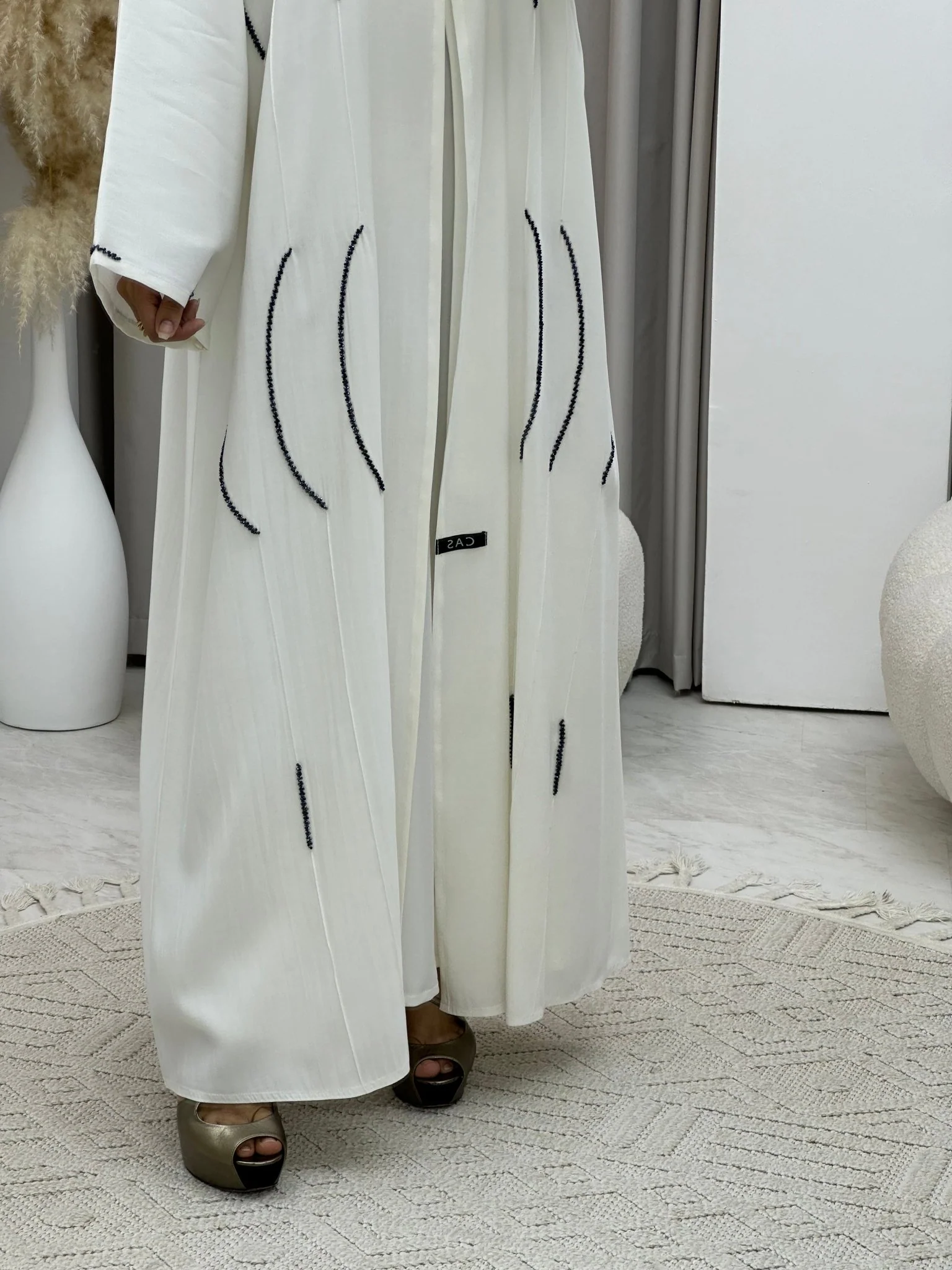 C 0245 Black Beaded White Abaya - Image 4