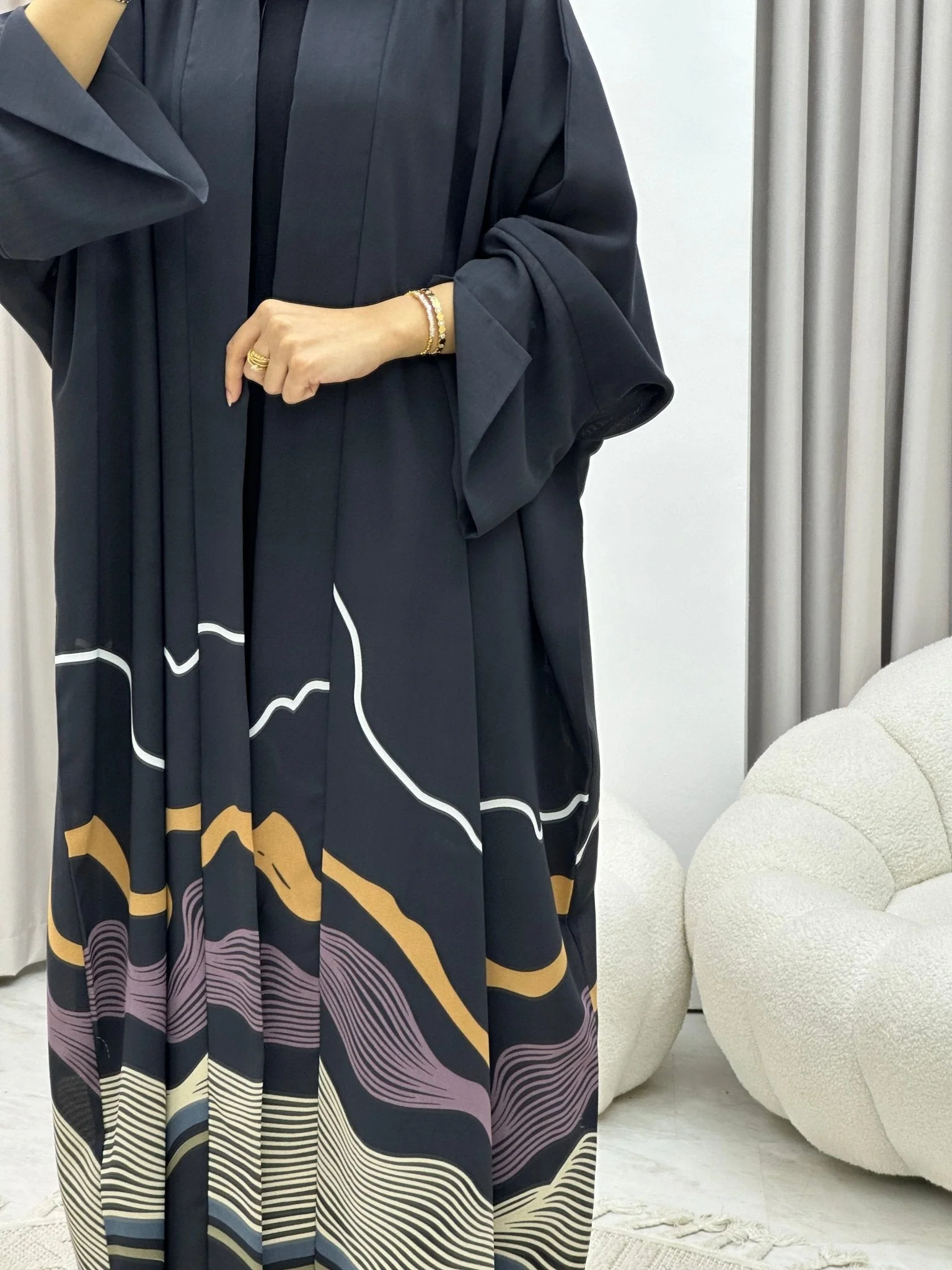 C RTW 0248-02 Dark Grey Wavy Abaya - Image 3