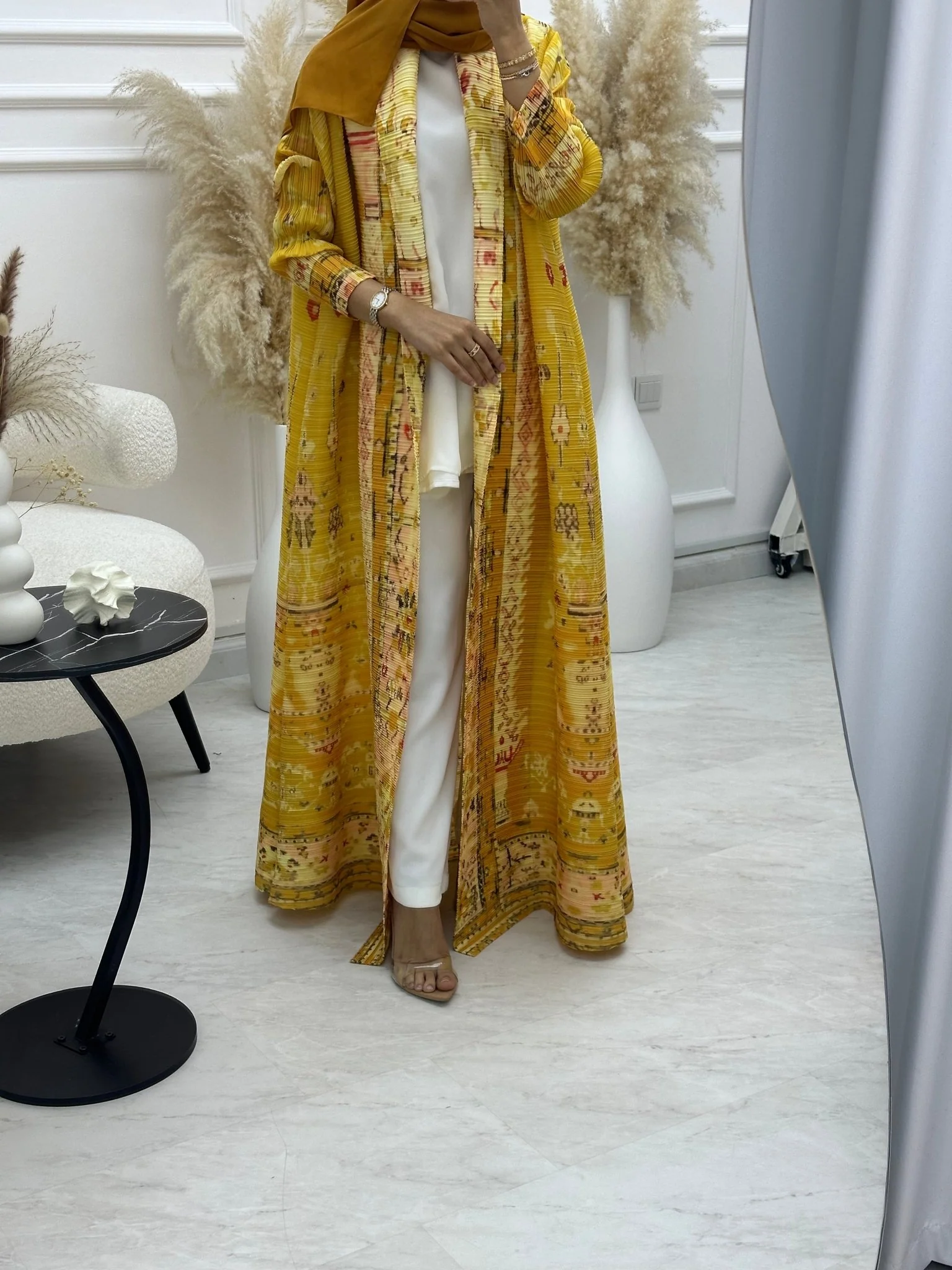 C RTW 05 Yellow Pleated Print Abaya - Image 3