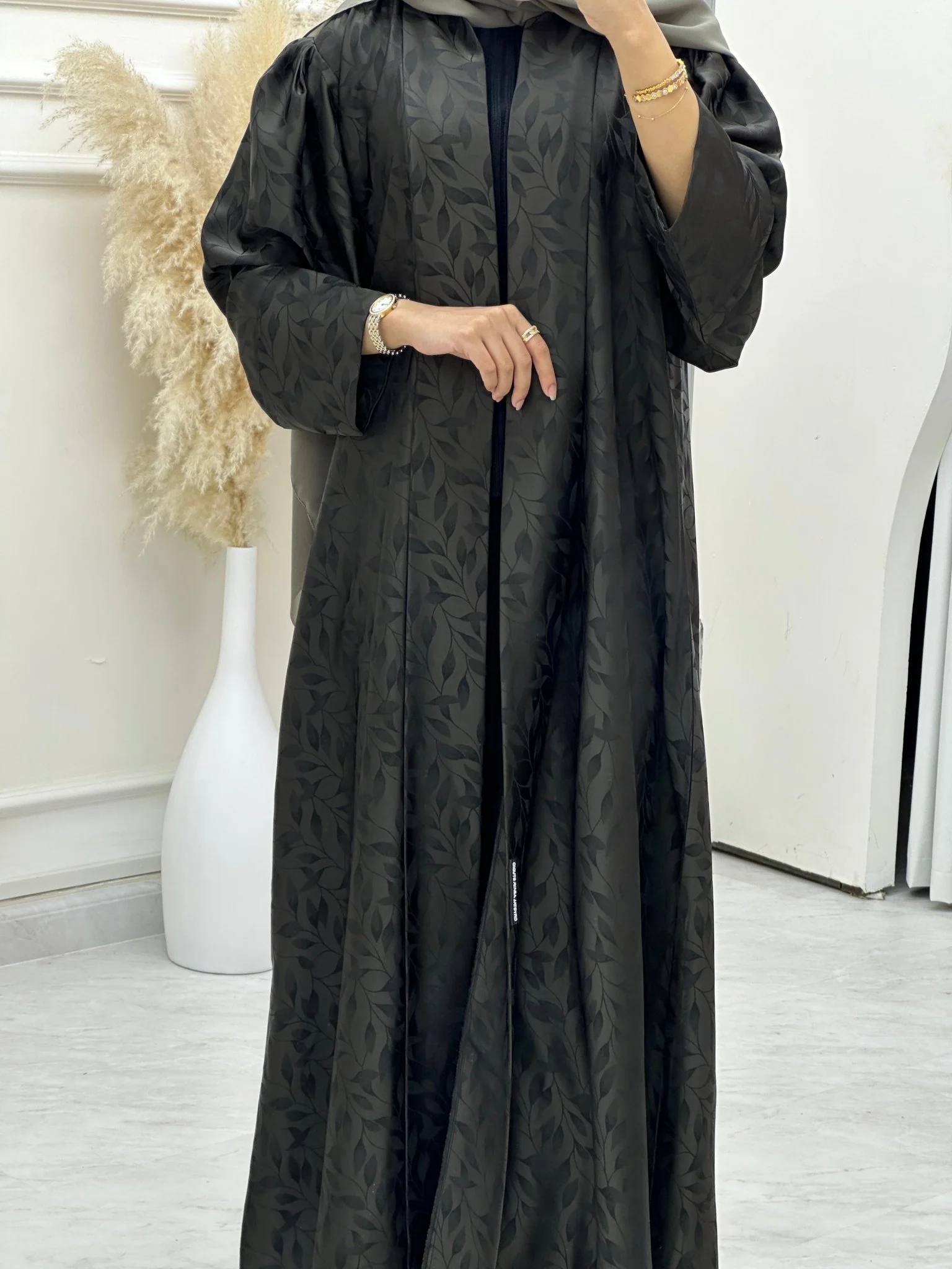 C RTW 0632-03 Green Leaf Print Abaya - Image 5