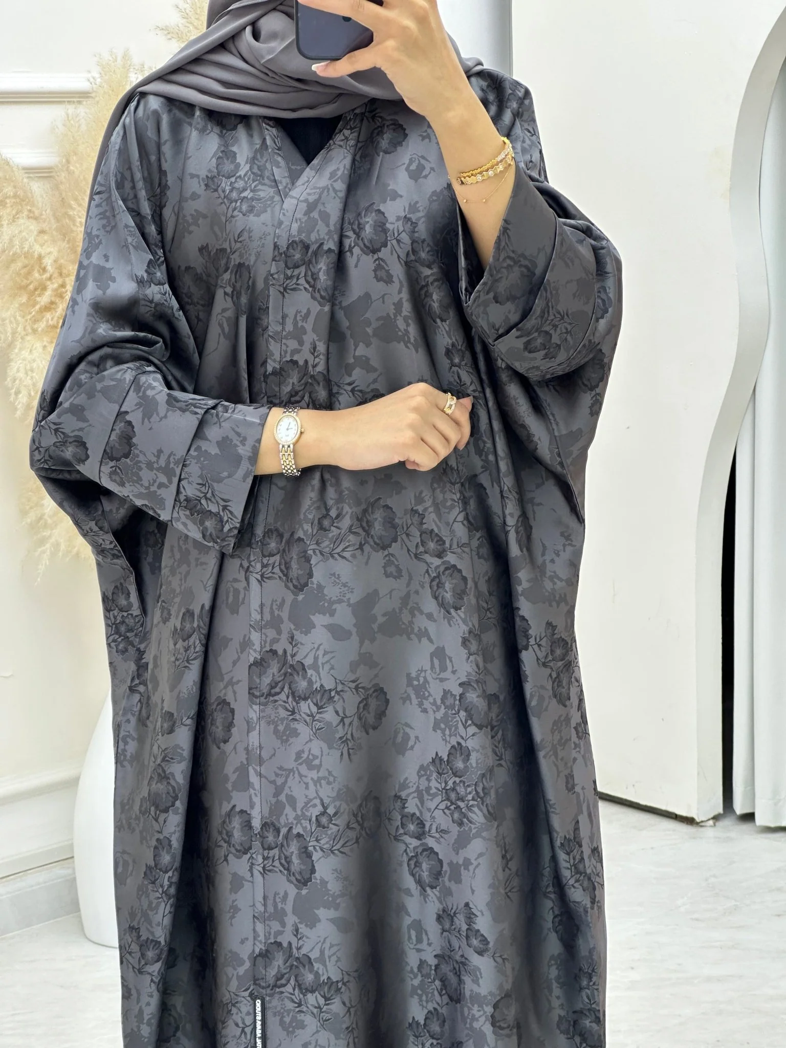 C RTW 0633-04 Grey Bisht Floral Abaya - Image 5