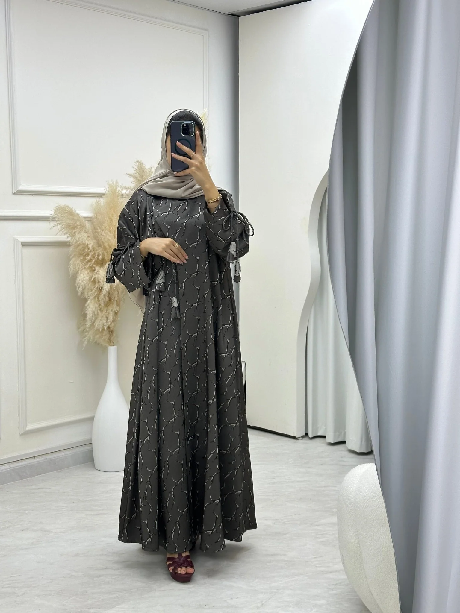 C RTW 0634-01 Beige Ragged Abaya