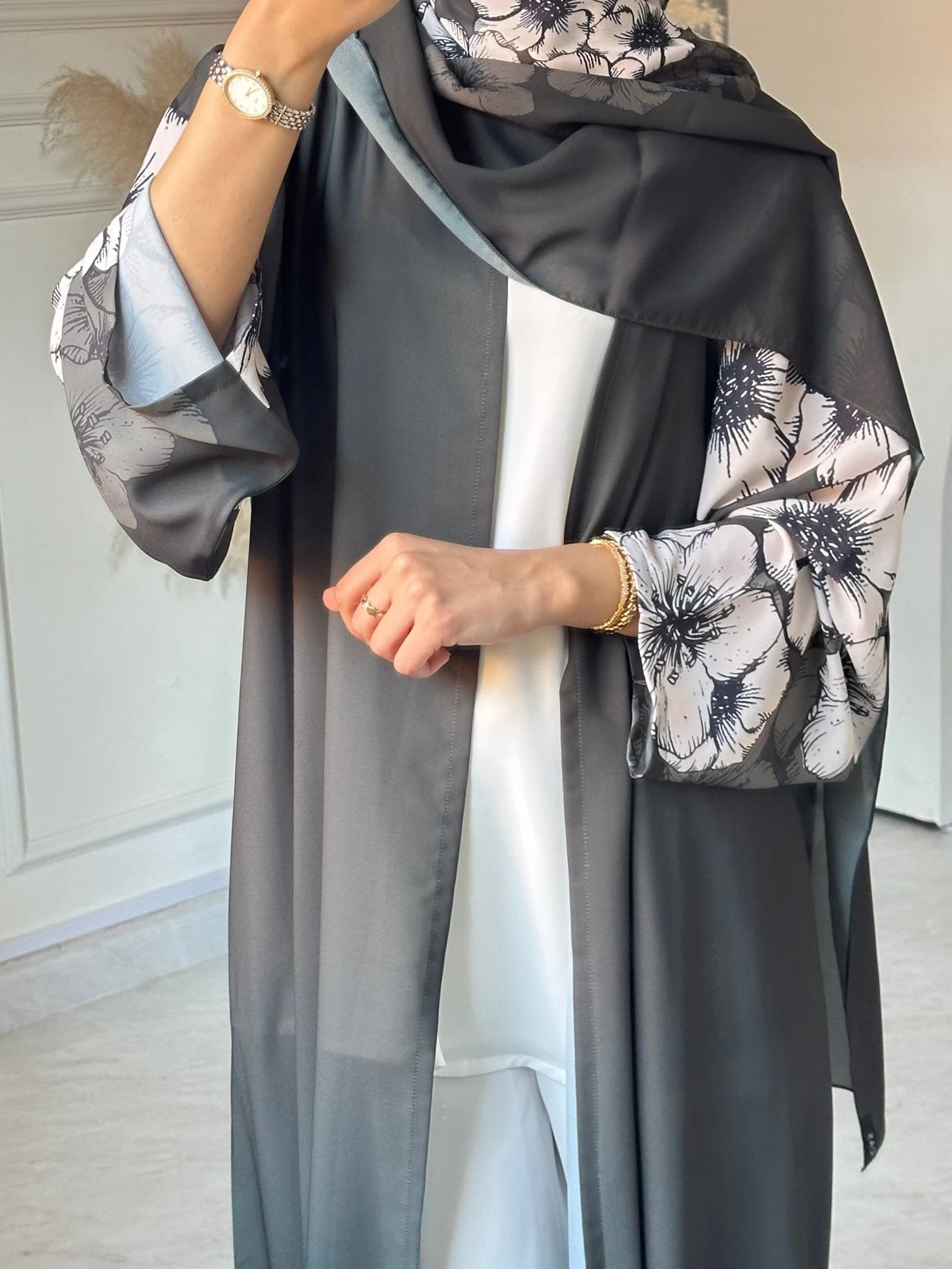 C RTW 0667 Olive Floral Printed Abaya - Image 3