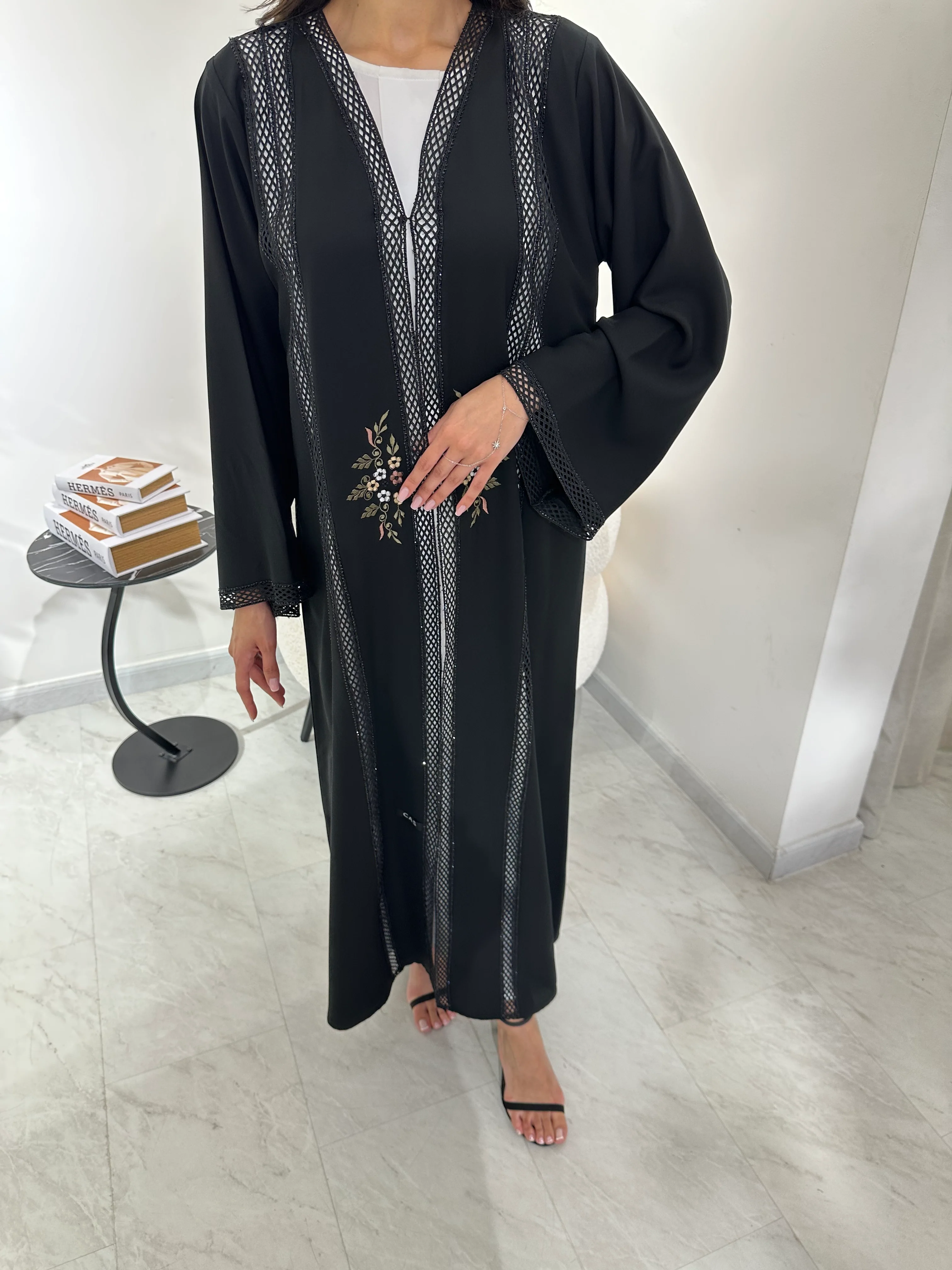 C 0977 Black Lace Abaya - Image 5