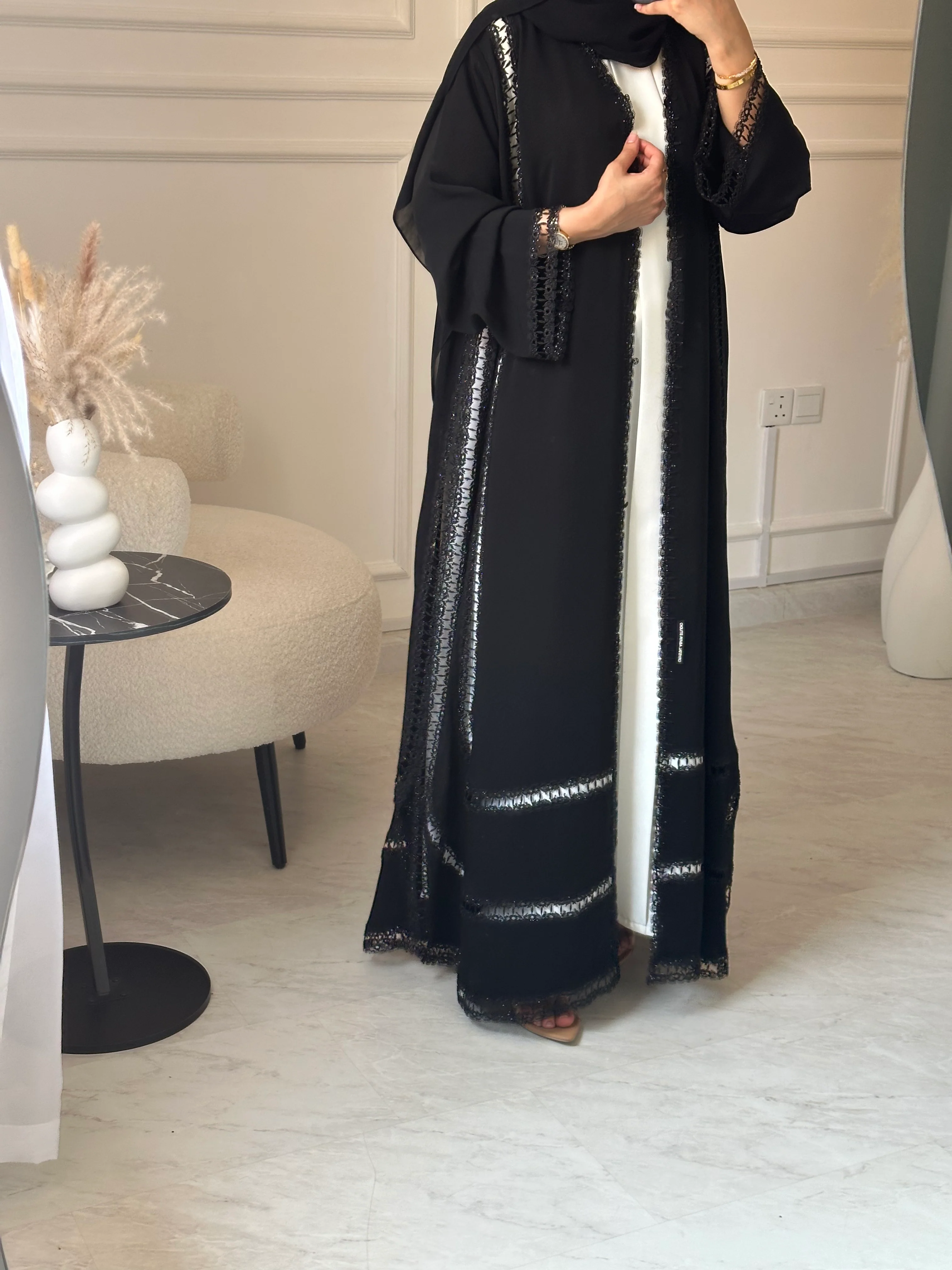 C 1047 Black Lace Abaya - Image 2
