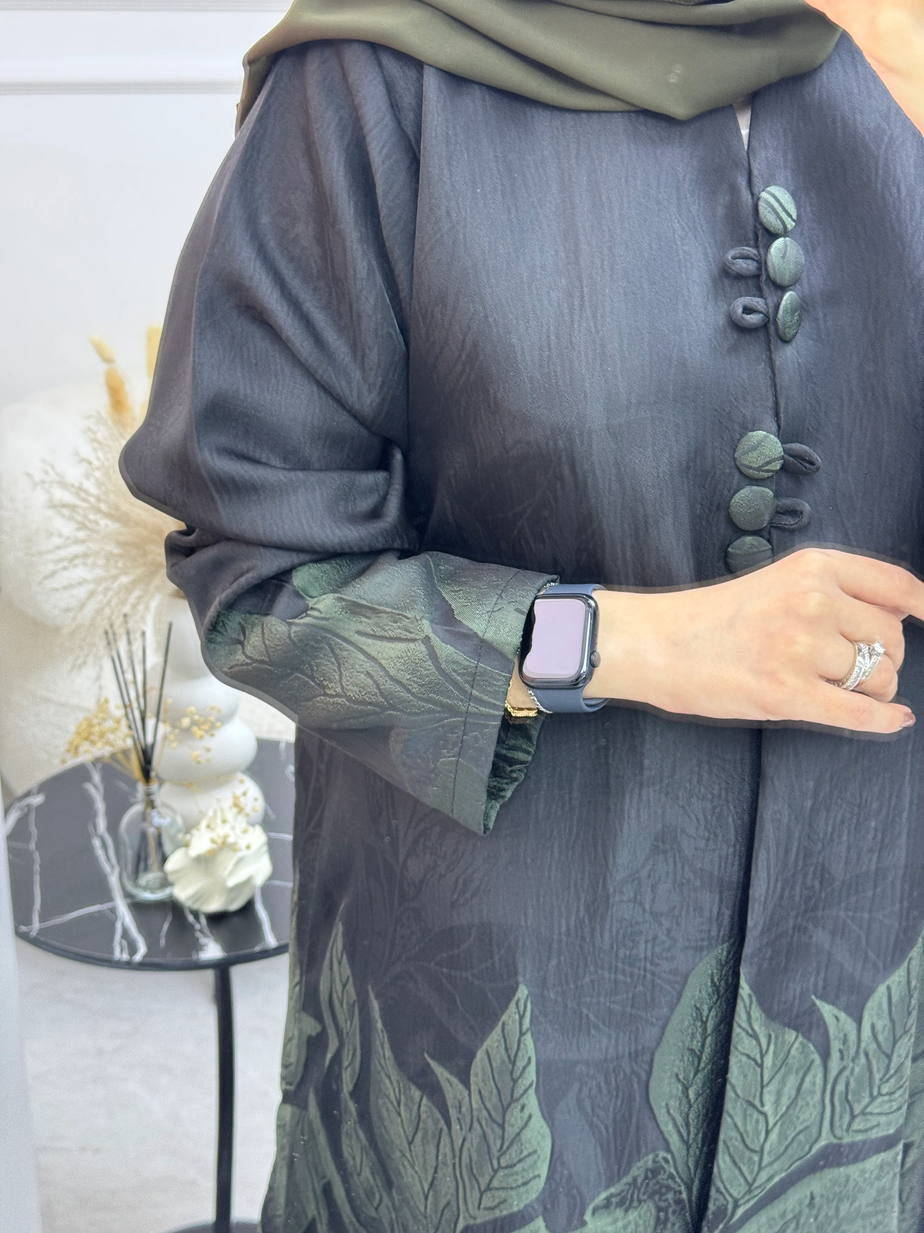 C 1095-01 Green Printed Abaya - Image 2