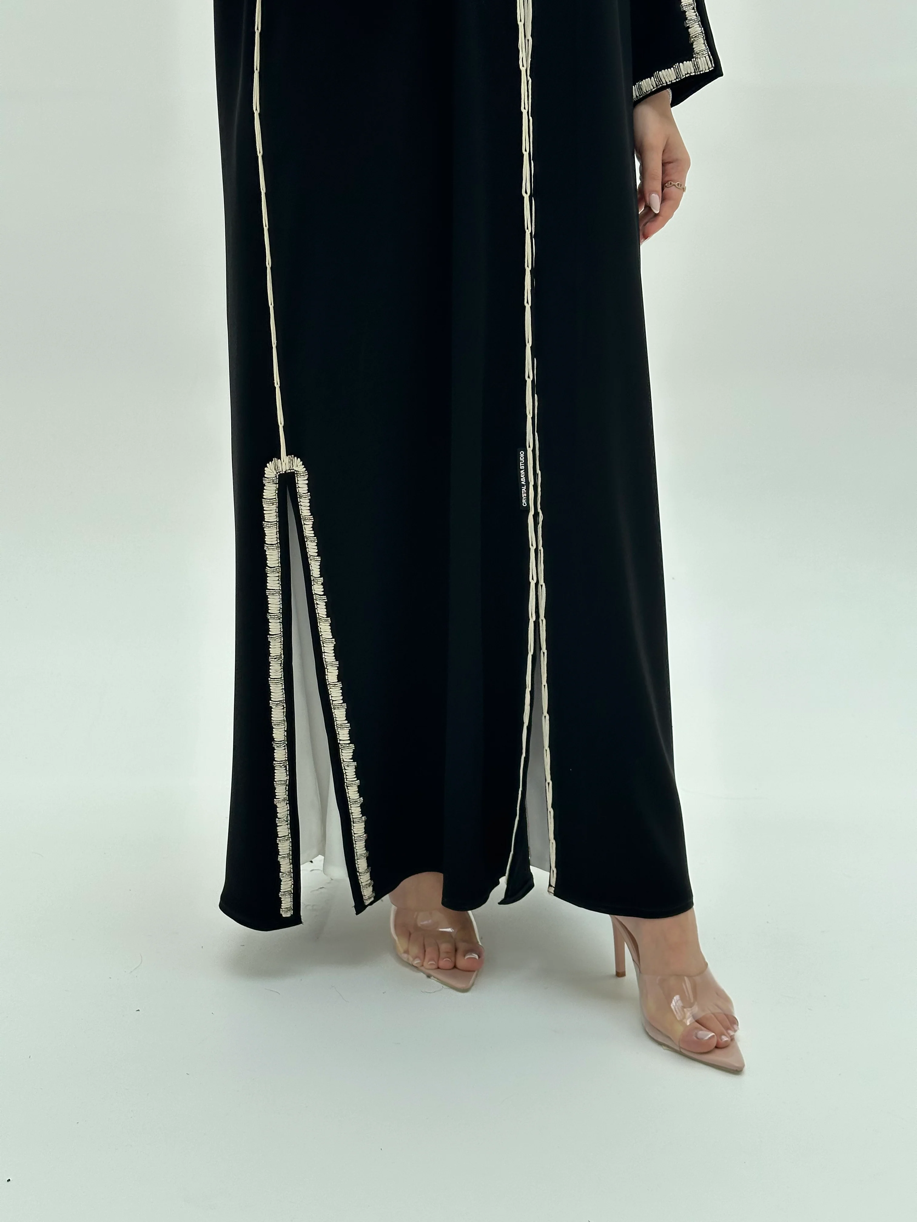 C RTW 1947 Black Embroidered Abaya - Image 3