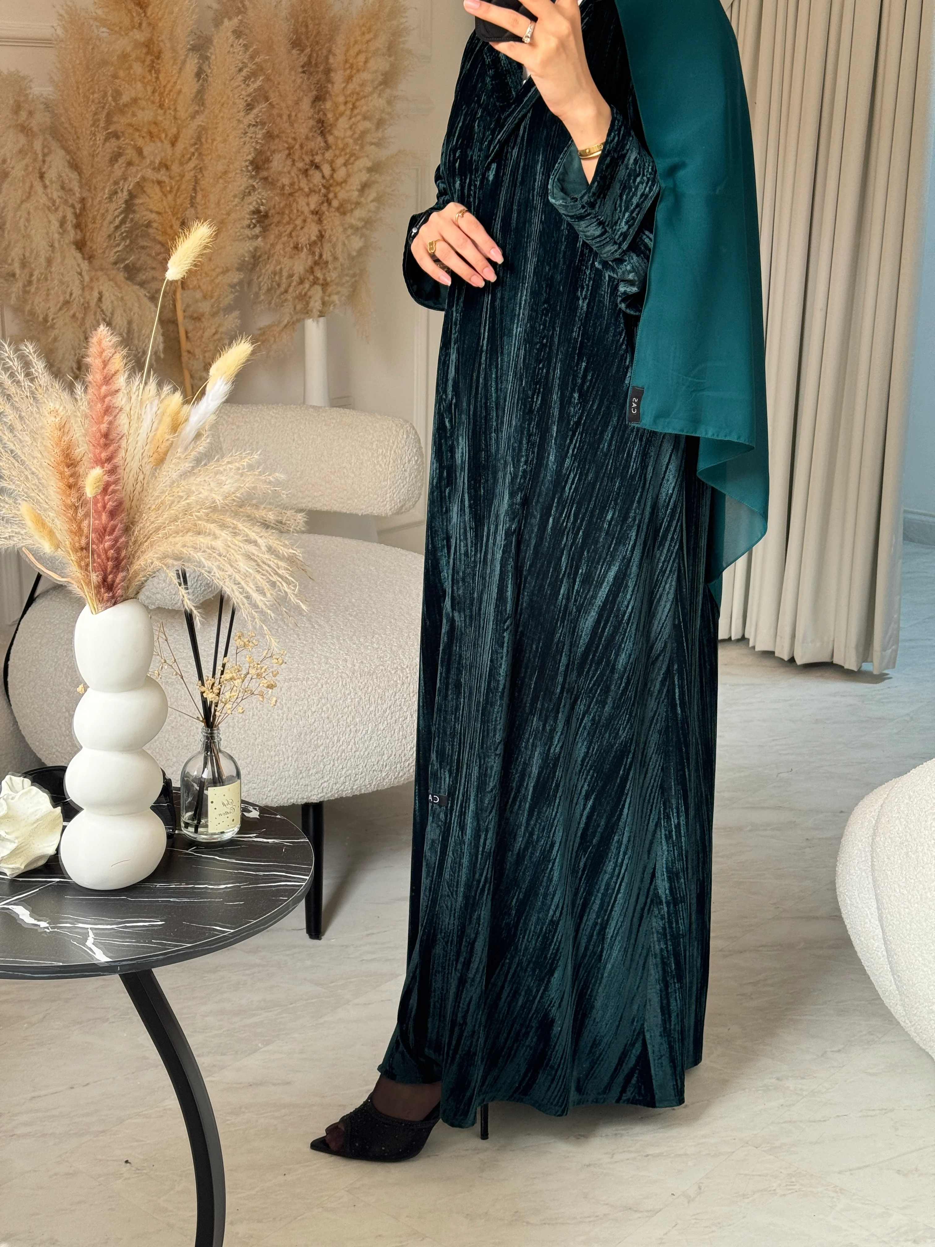 C RTW Green Velvet Abaya - Image 4