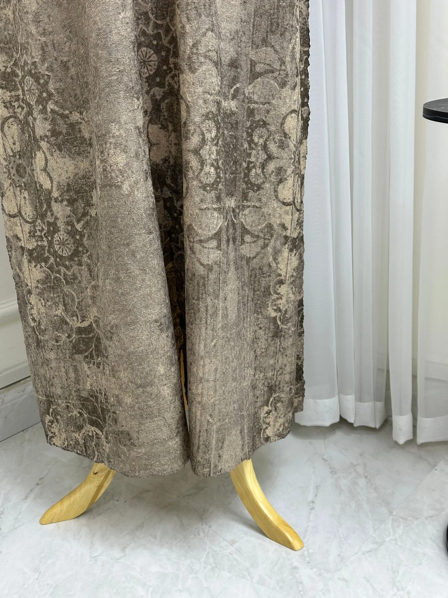 C RTW Nude Floral Printed Abaya - Image 4