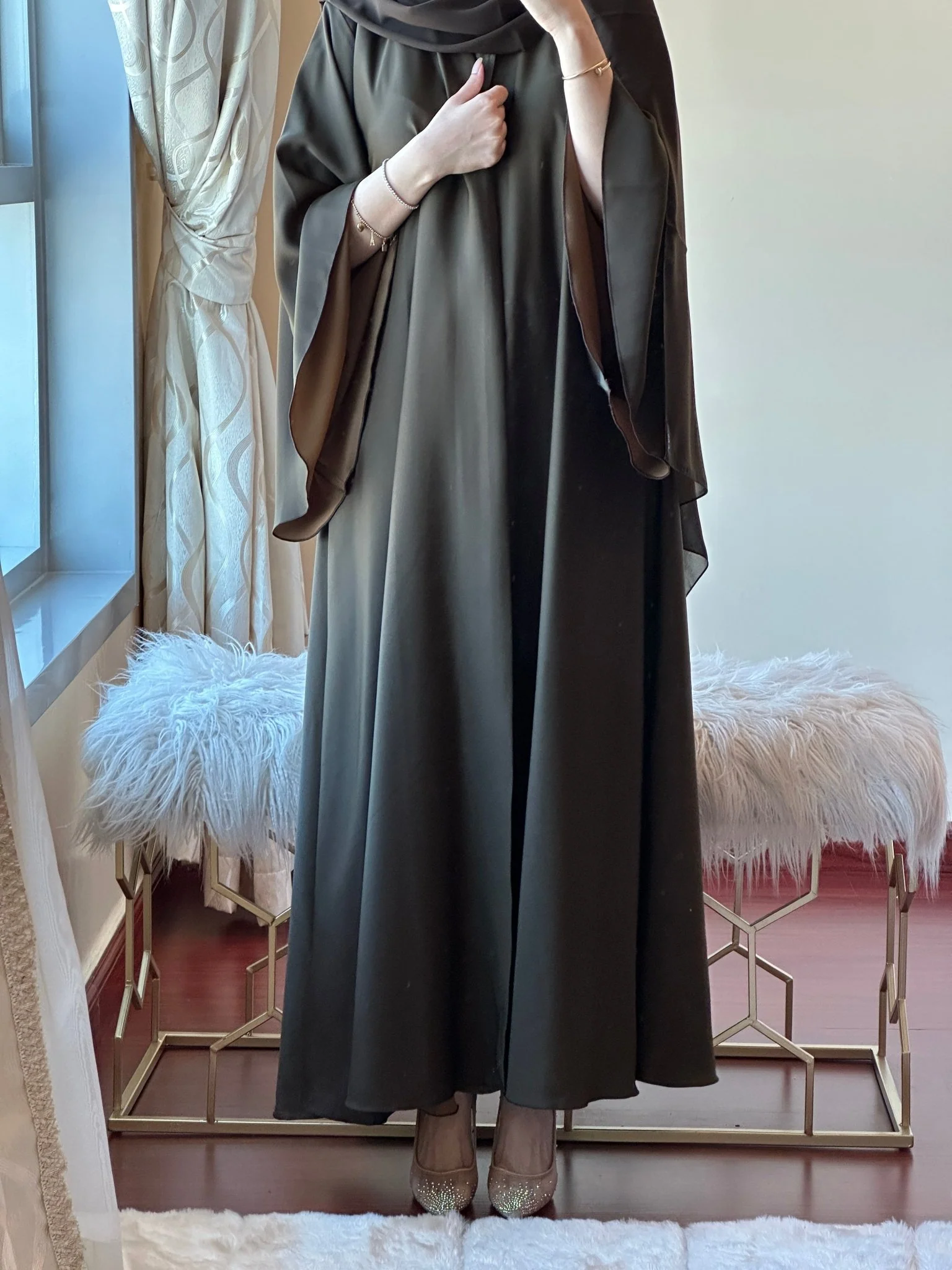 C RTW OliveGreen Gold Duotone Abaya - Image 3
