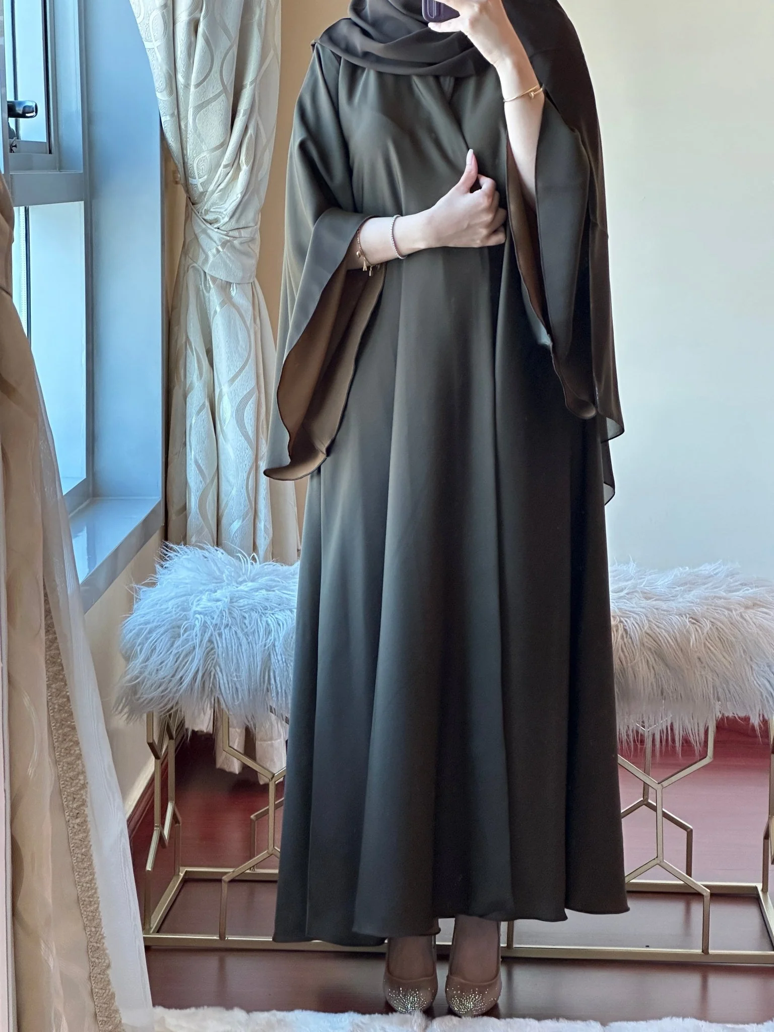 C RTW OliveGreen Gold Duotone Abaya - Image 4