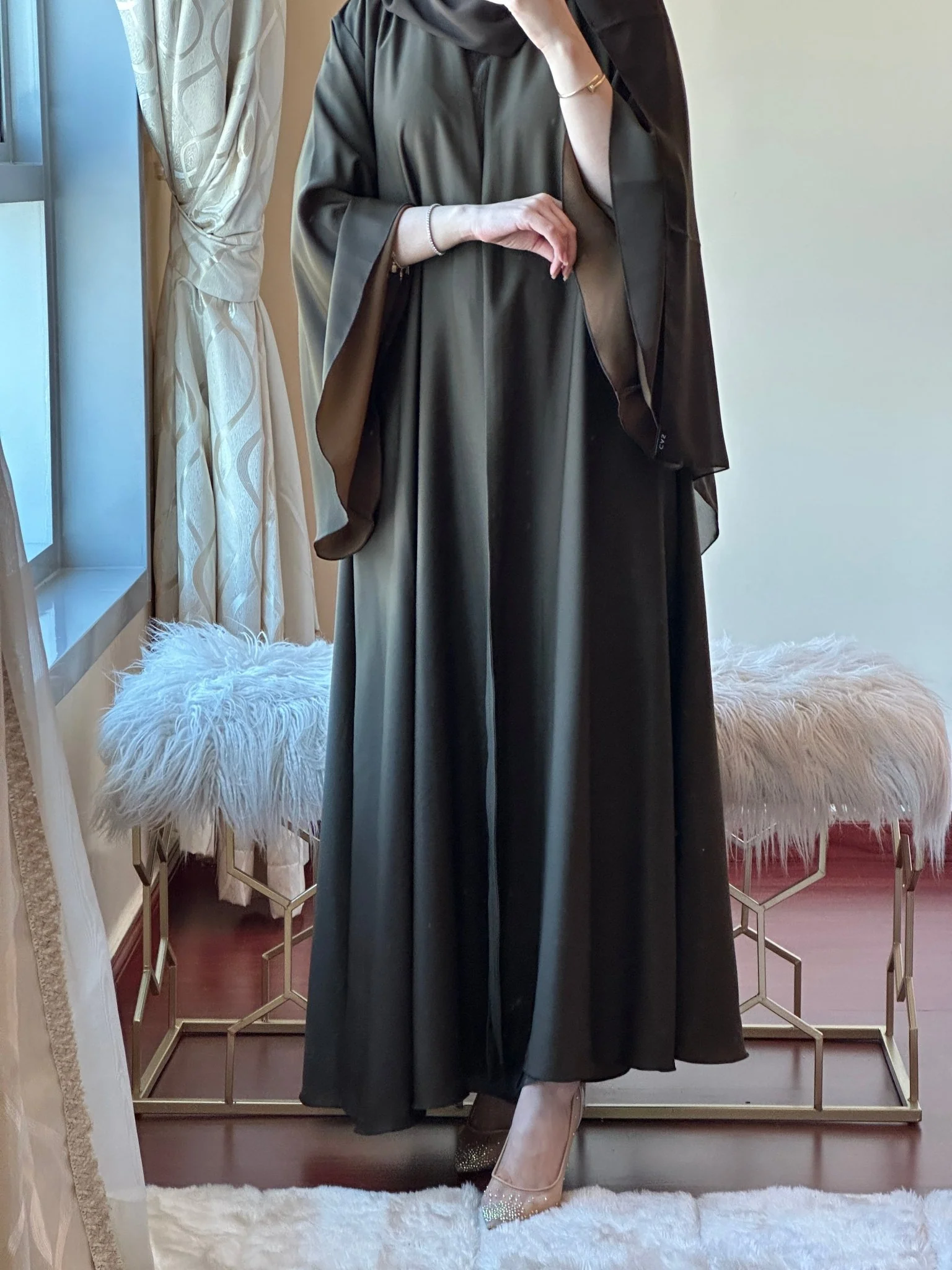 C RTW OliveGreen Gold Duotone Abaya - Image 5