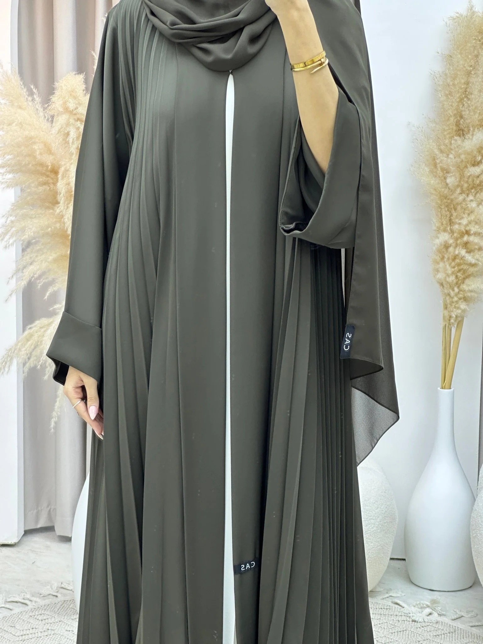C RTW Plain Olive Green Pleated Abaya Set - Image 8