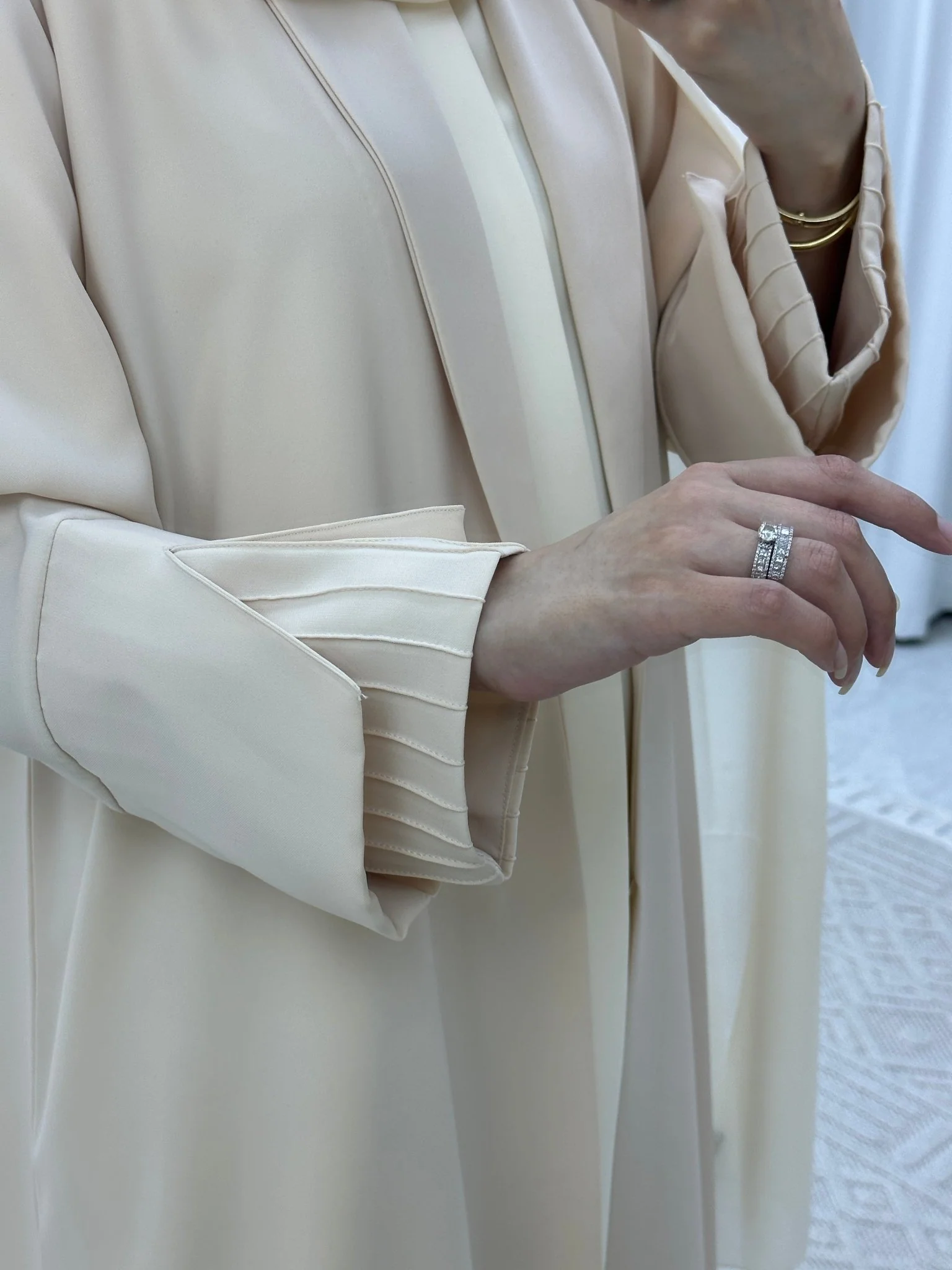 C RTW Striped Sleeves Cream Abaya - Image 2