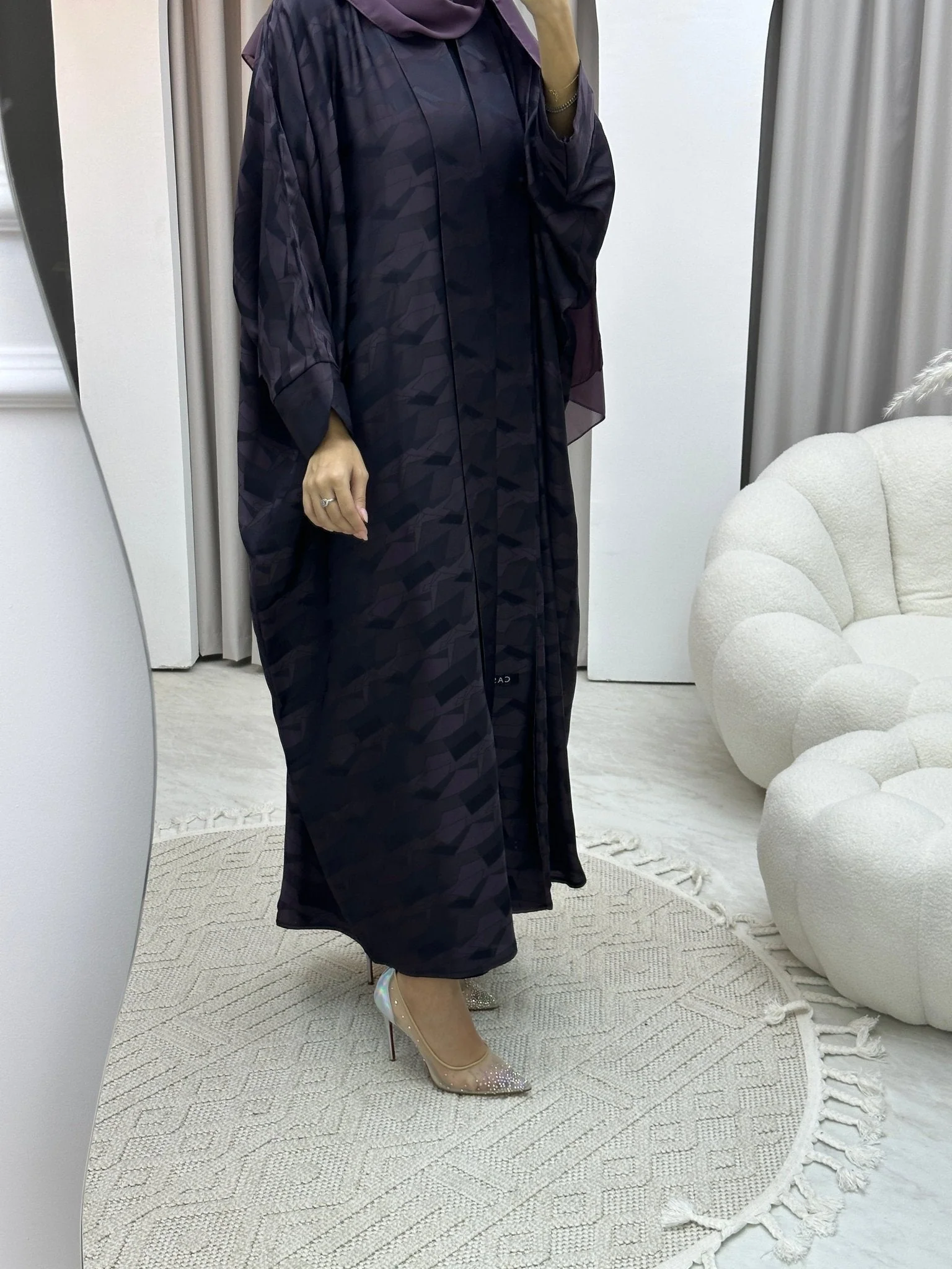 C RTW Triangle Geometric Purple Bisht Abaya - Image 3