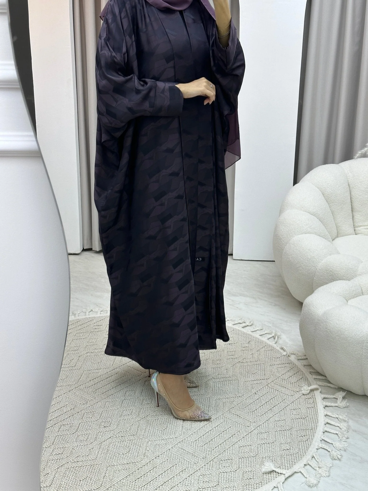 C RTW Triangle Geometric Purple Bisht Abaya - Image 4