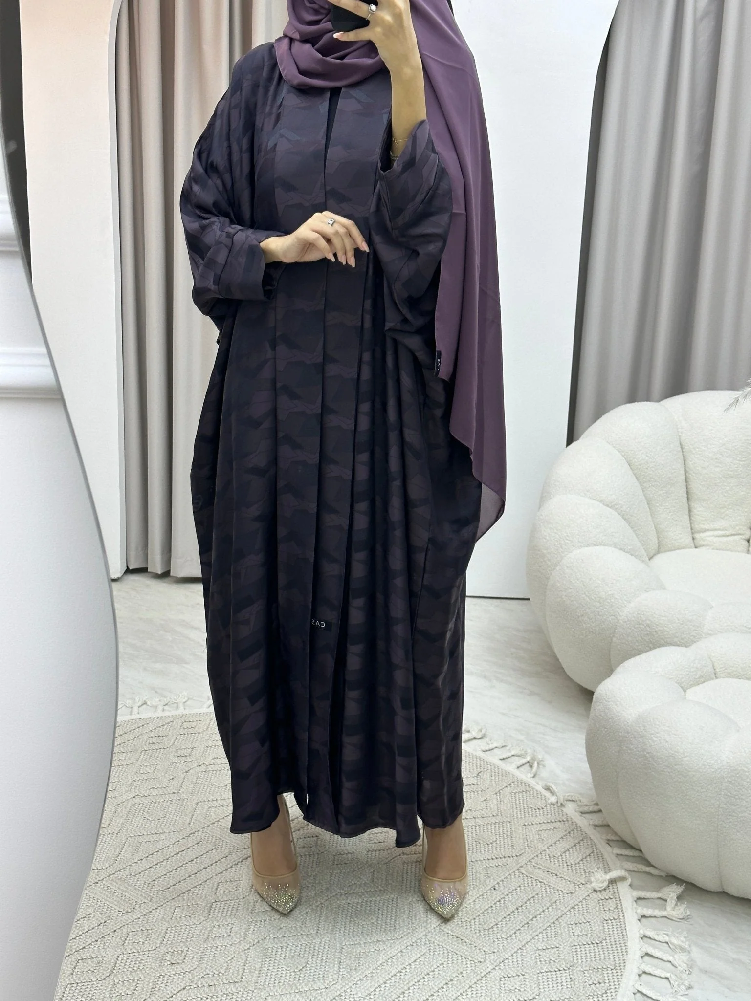 C RTW Triangle Geometric Purple Bisht Abaya - Image 5
