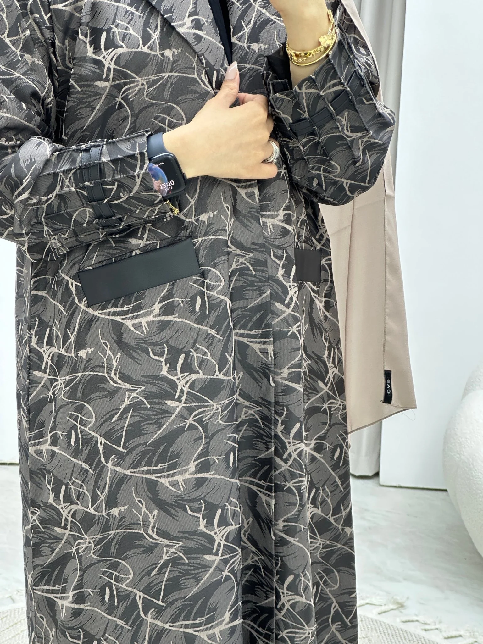 C Swirl Print Beige Coat Abaya - Image 2