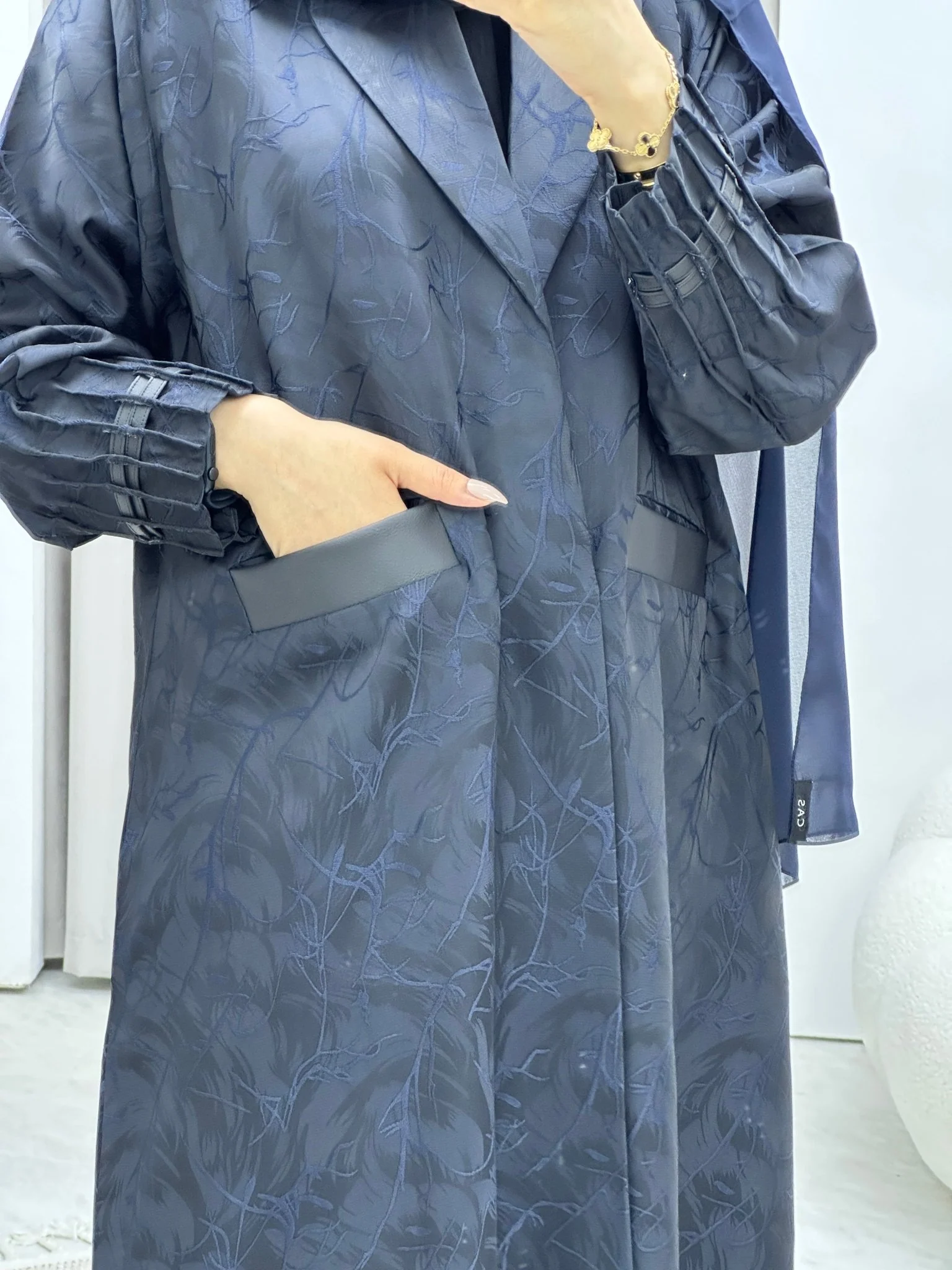 C Swirl Print Navy Blue Coat Abaya - Image 3