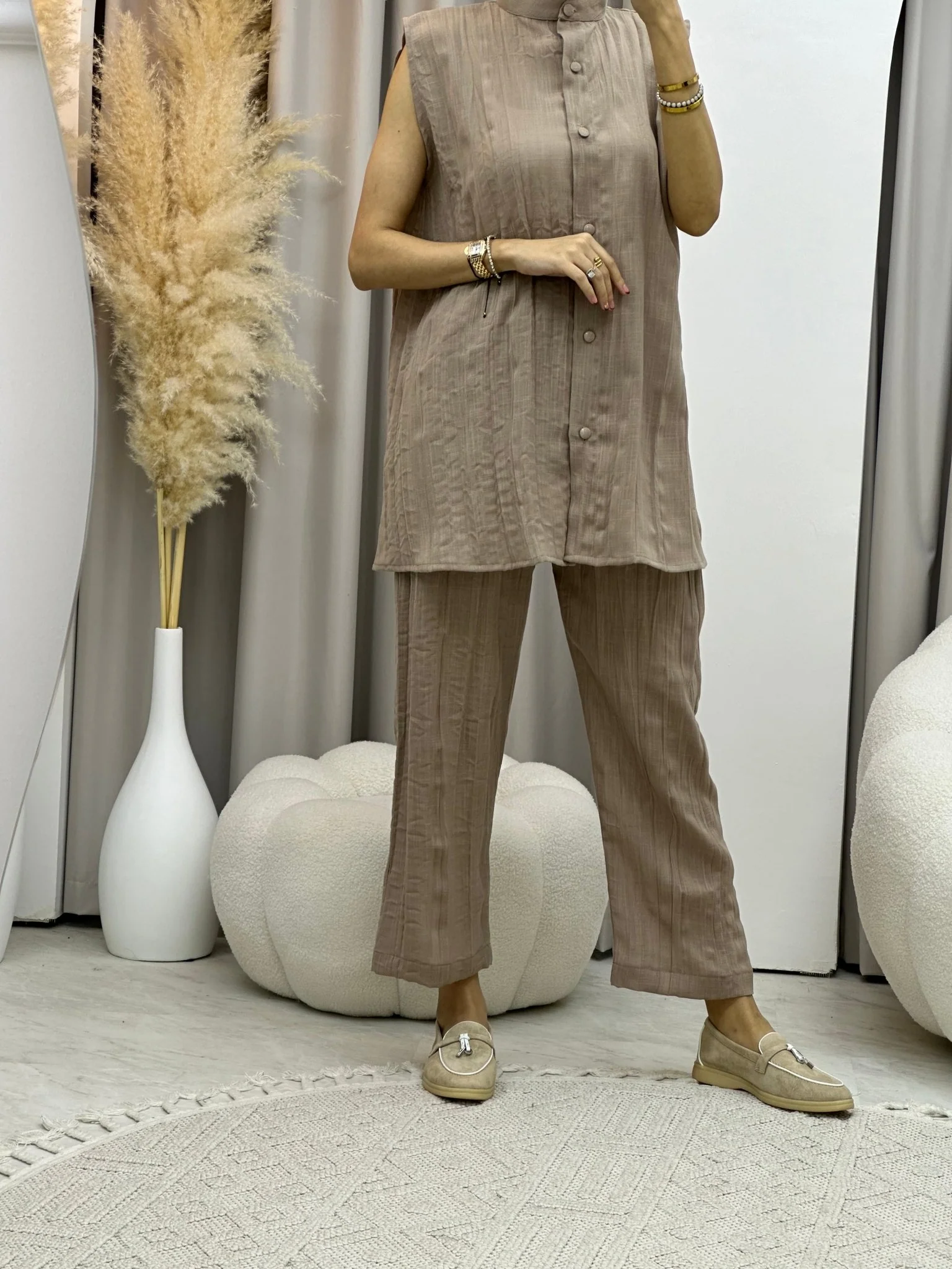 C 0008-02 Tan Summer Pleated Linen Travel Set - Image 13