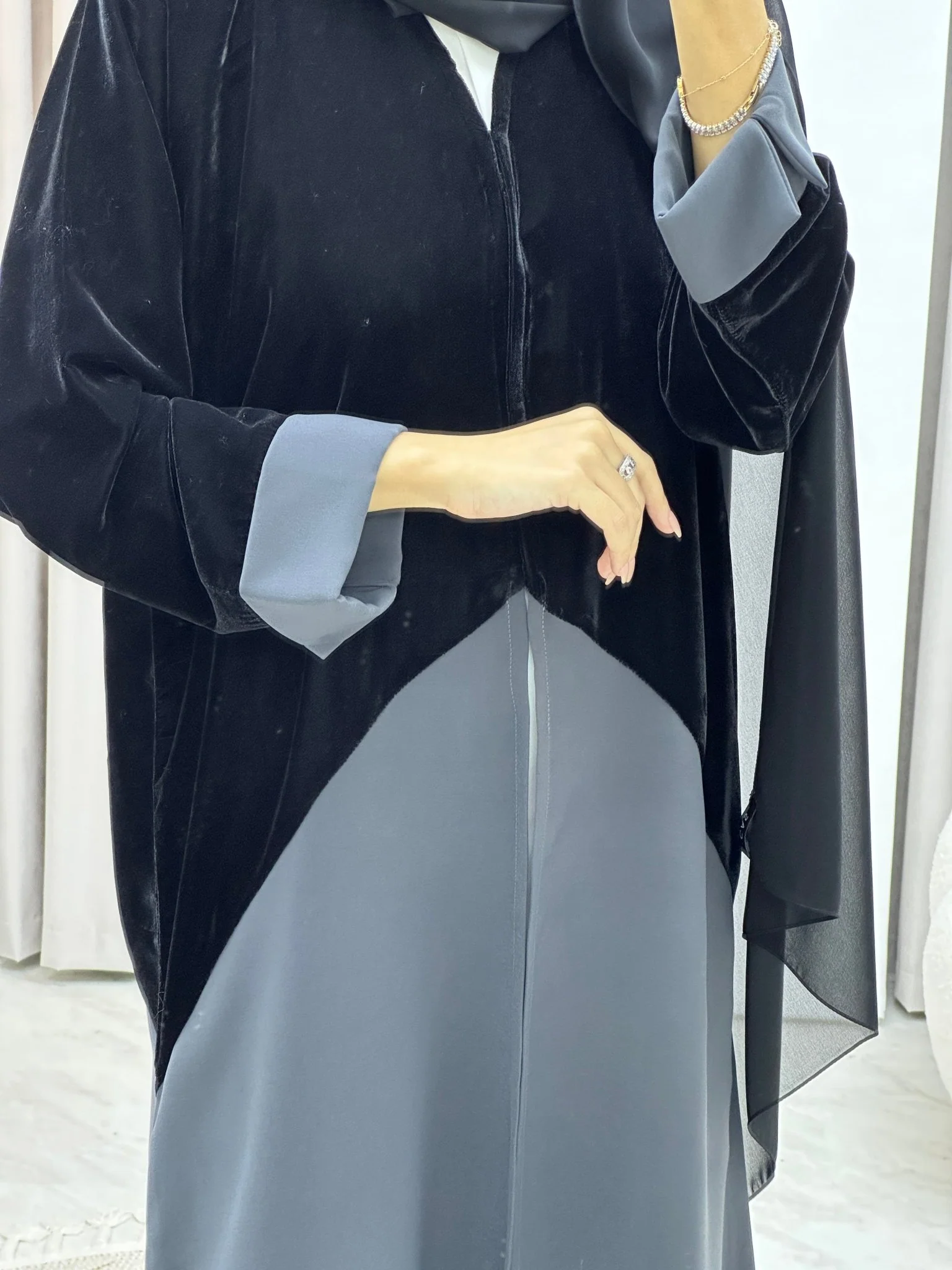 C Velvet Crepe Abaya - Image 2