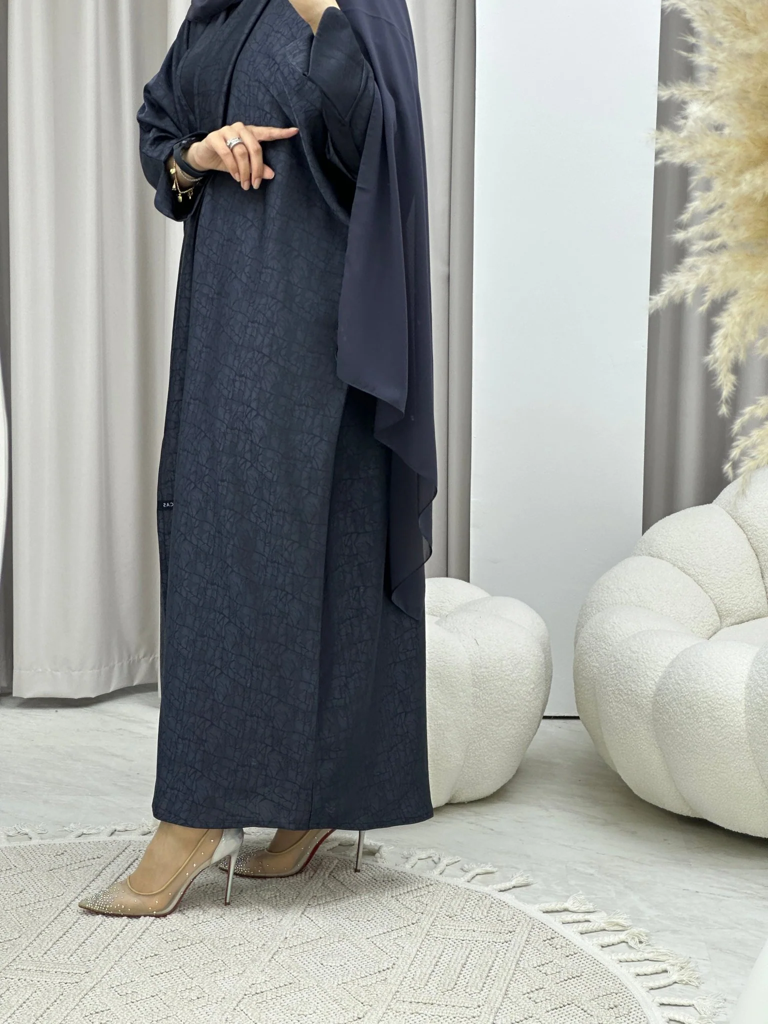 C Web Navy Blue Bisht Abaya - Image 4
