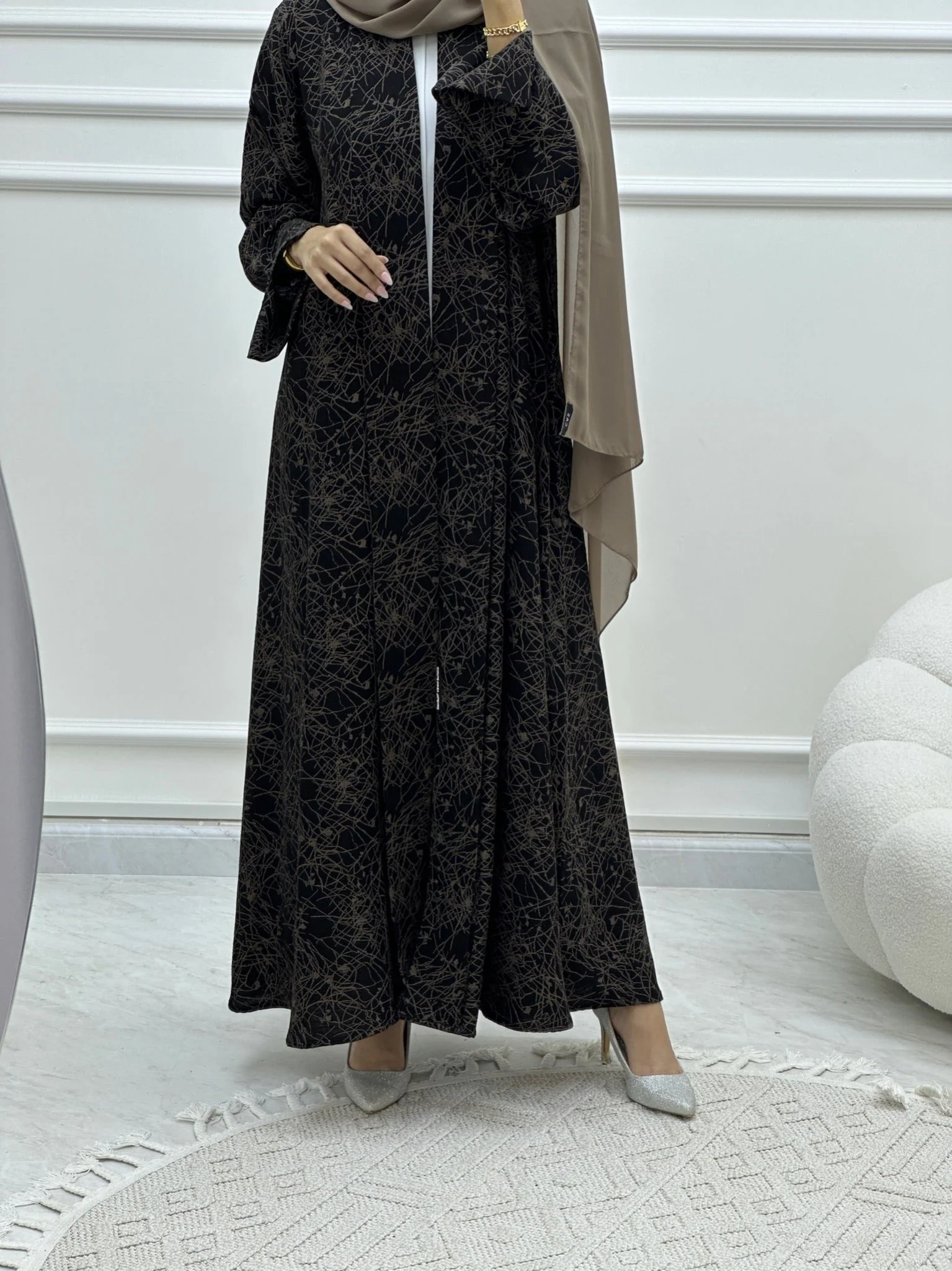 C Web Print Budget Beige Abaya - Image 8