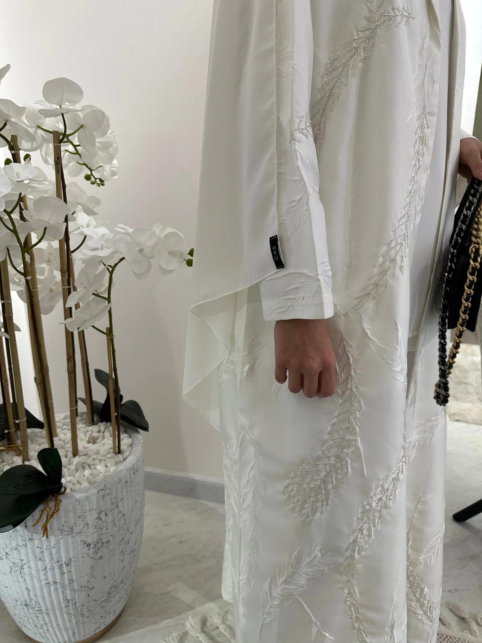 C White Feather Jacquard Eid Abaya - Image 6